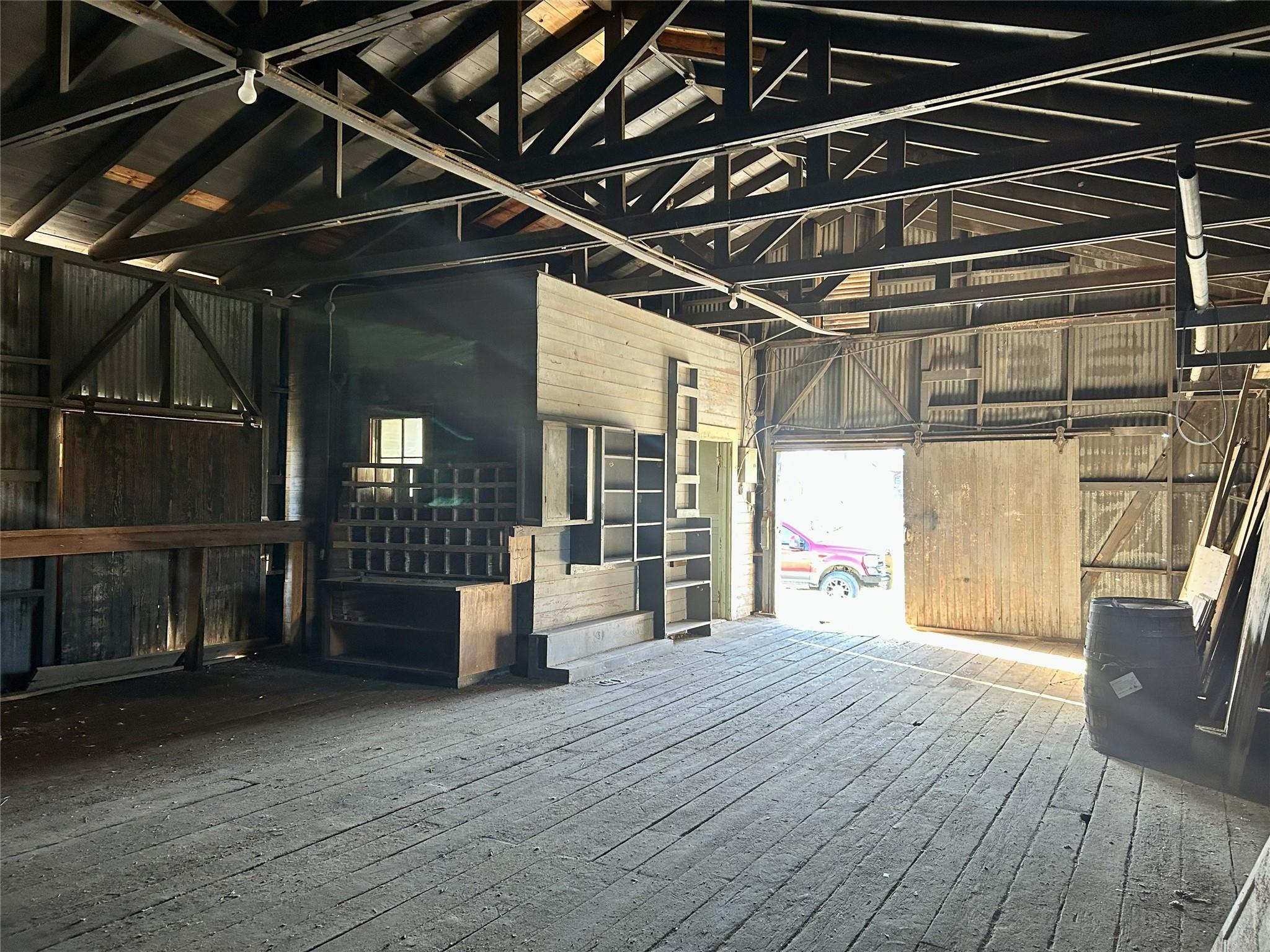main property photo 5