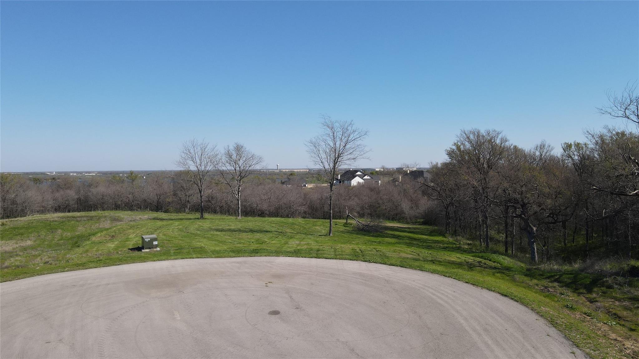 main property photo 24