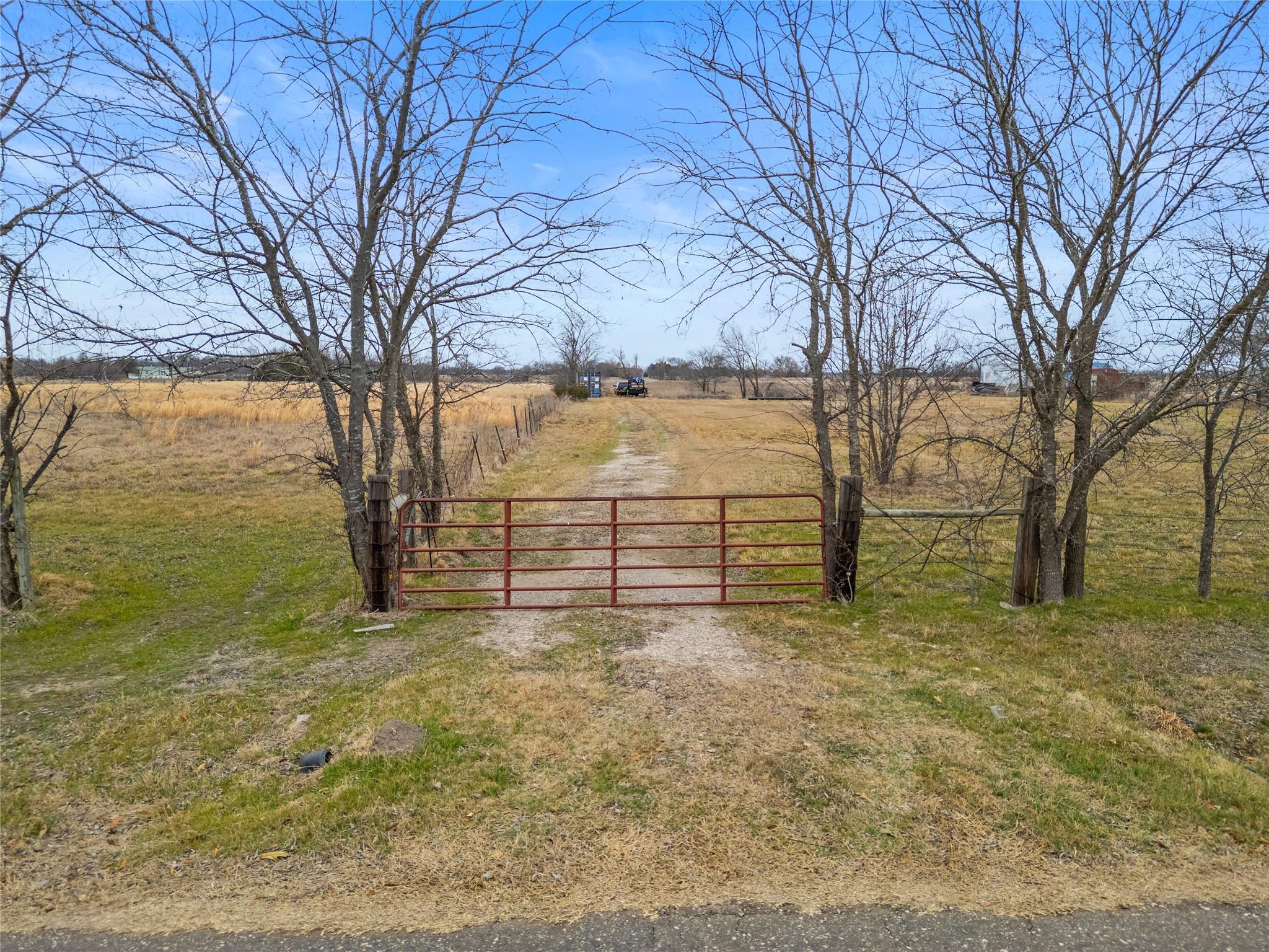 main property photo 4