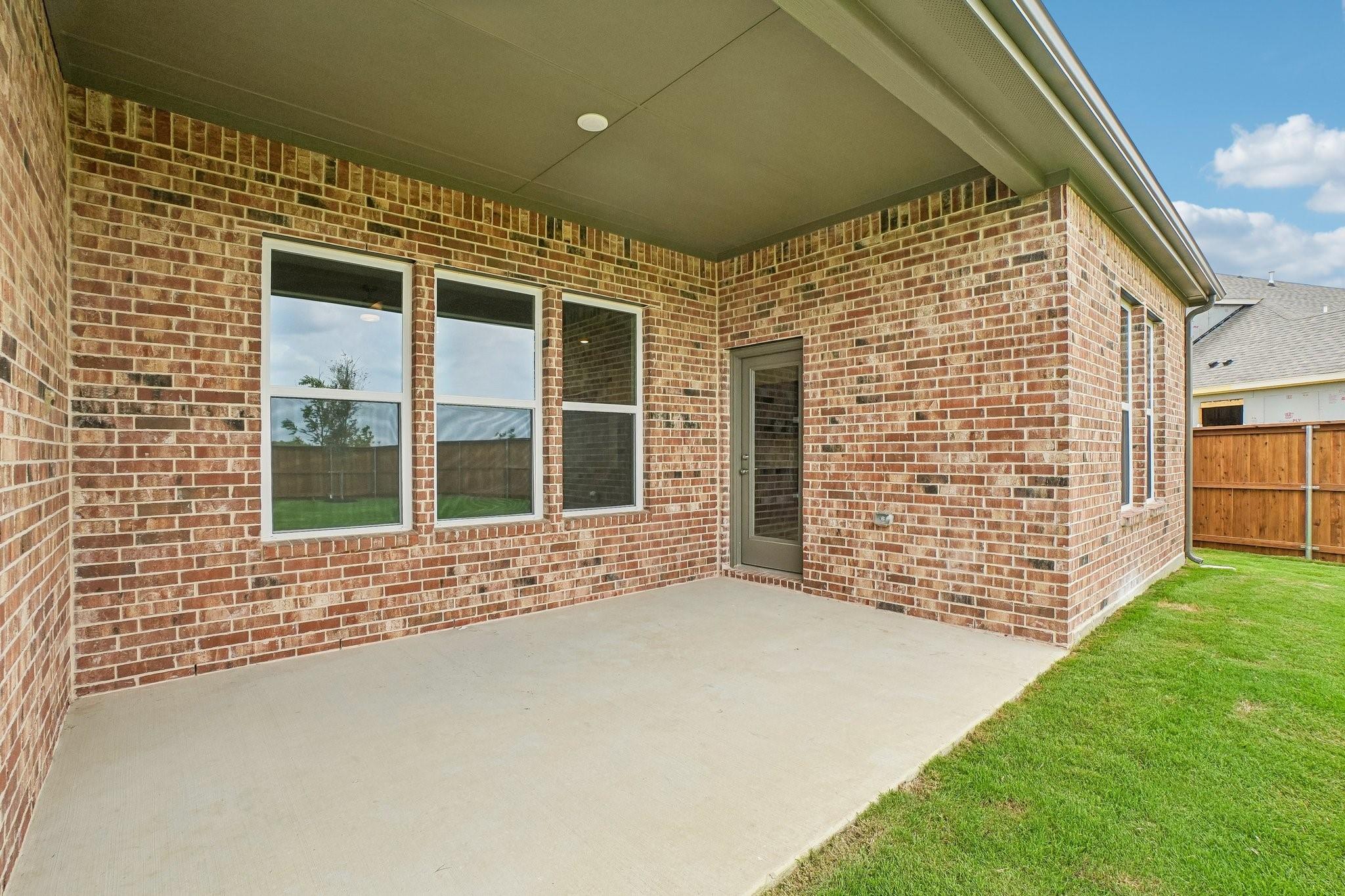 main property photo 25