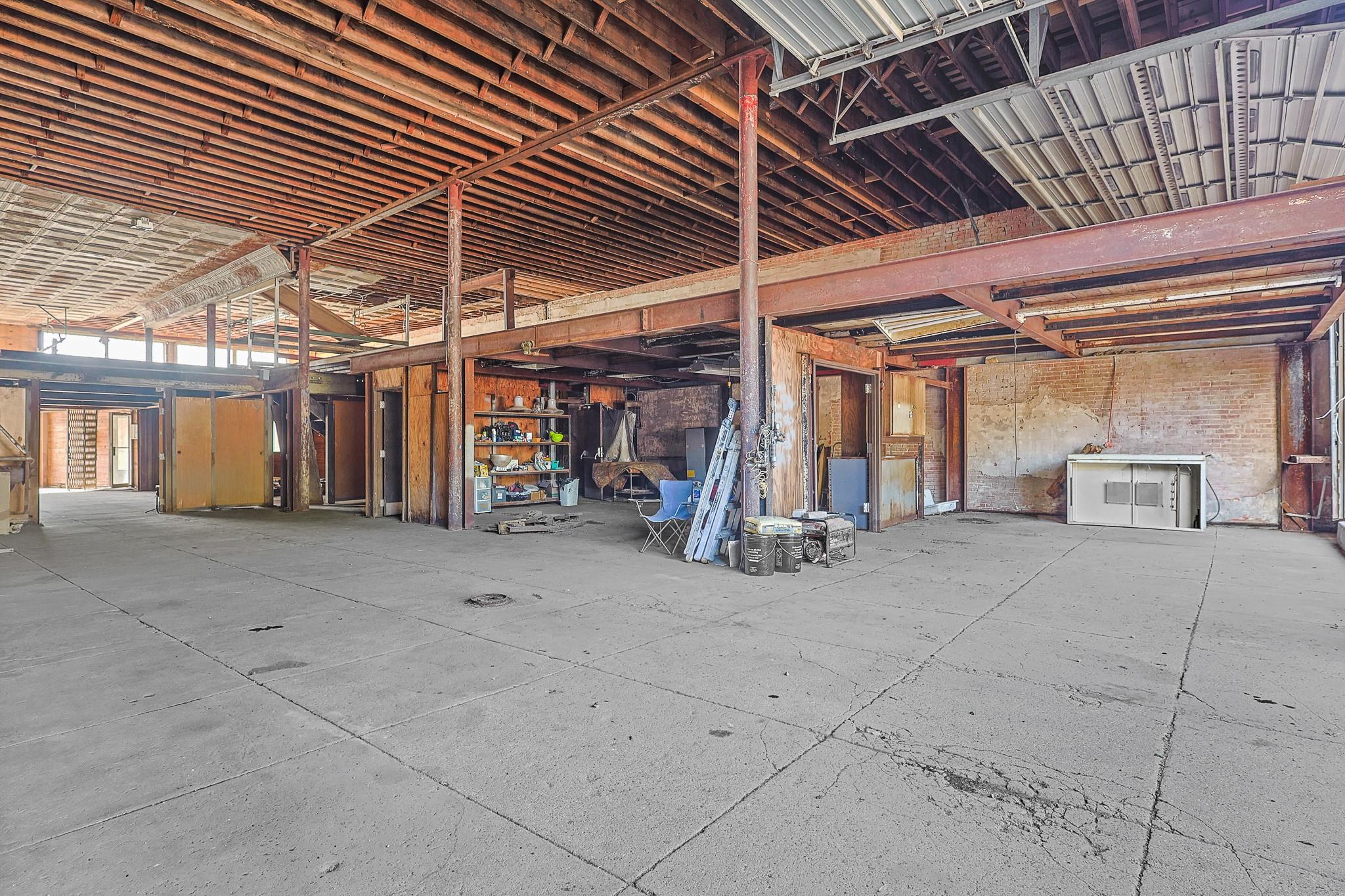 main property photo 5