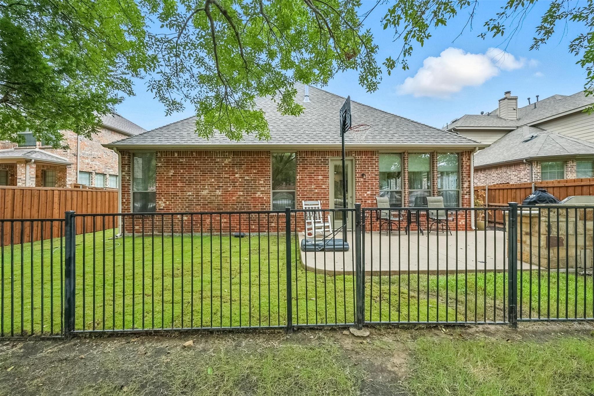 main property photo 26
