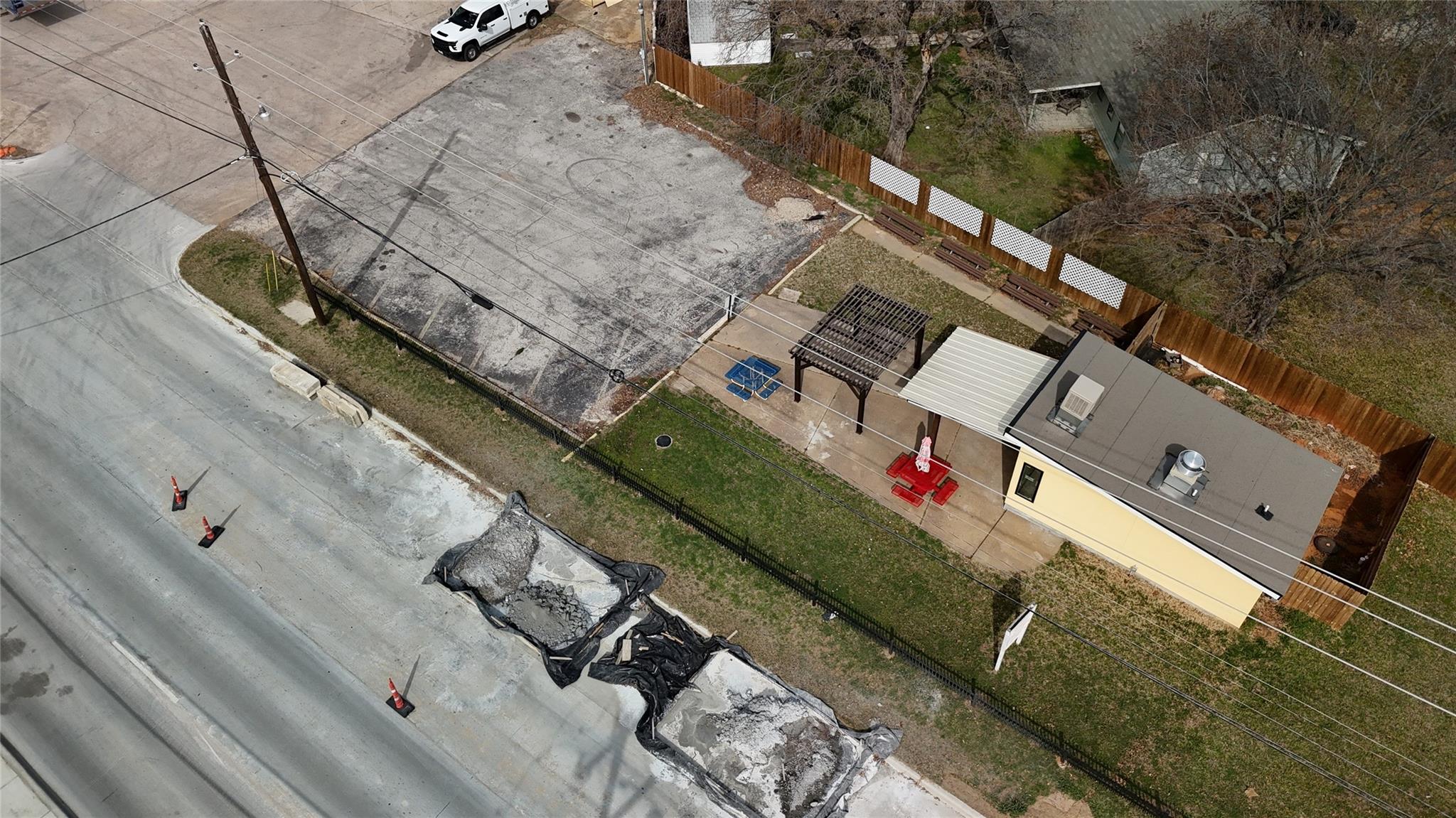 main property photo 10
