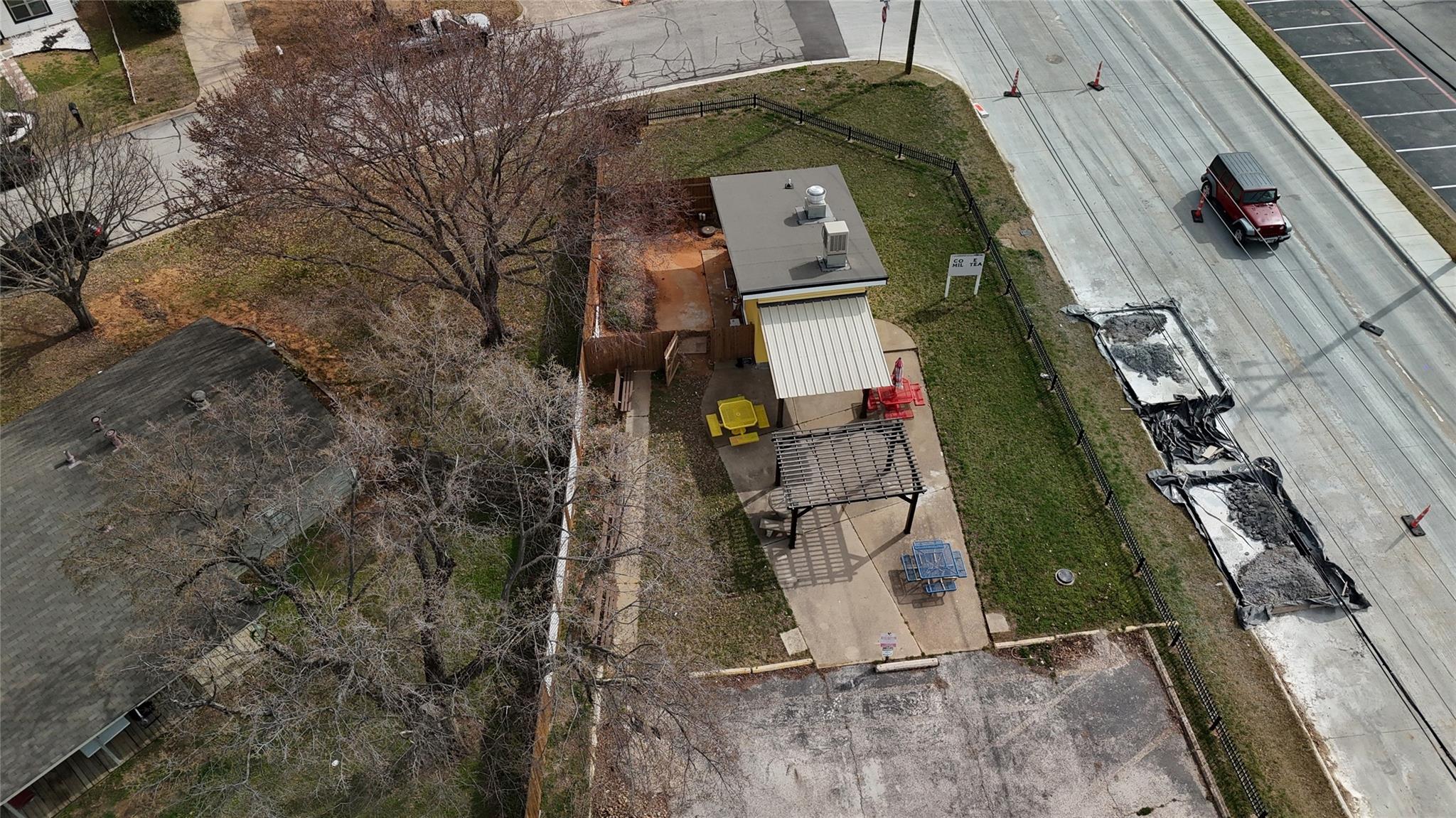 main property photo 11
