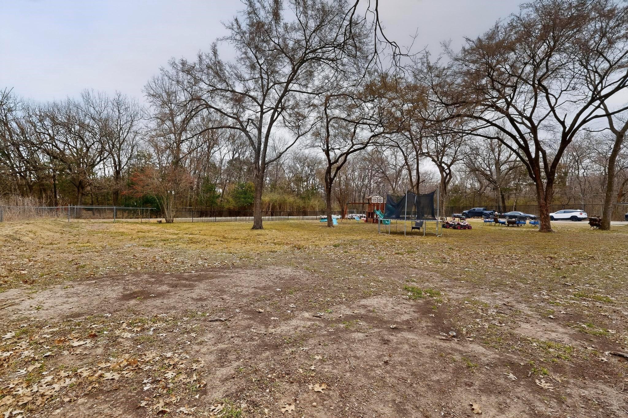 main property photo 34