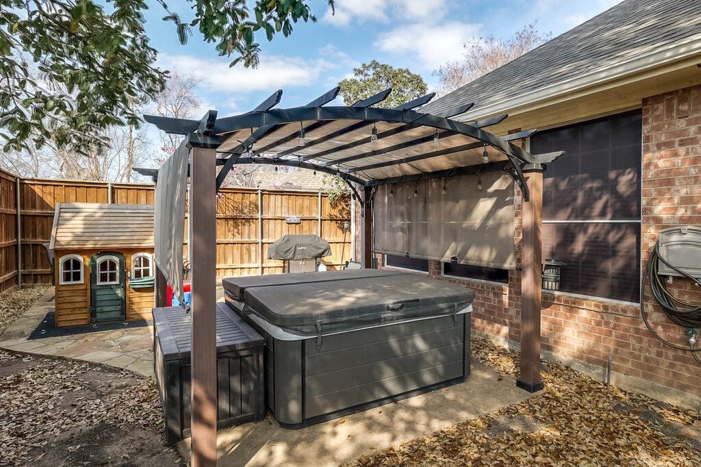 main property photo 27