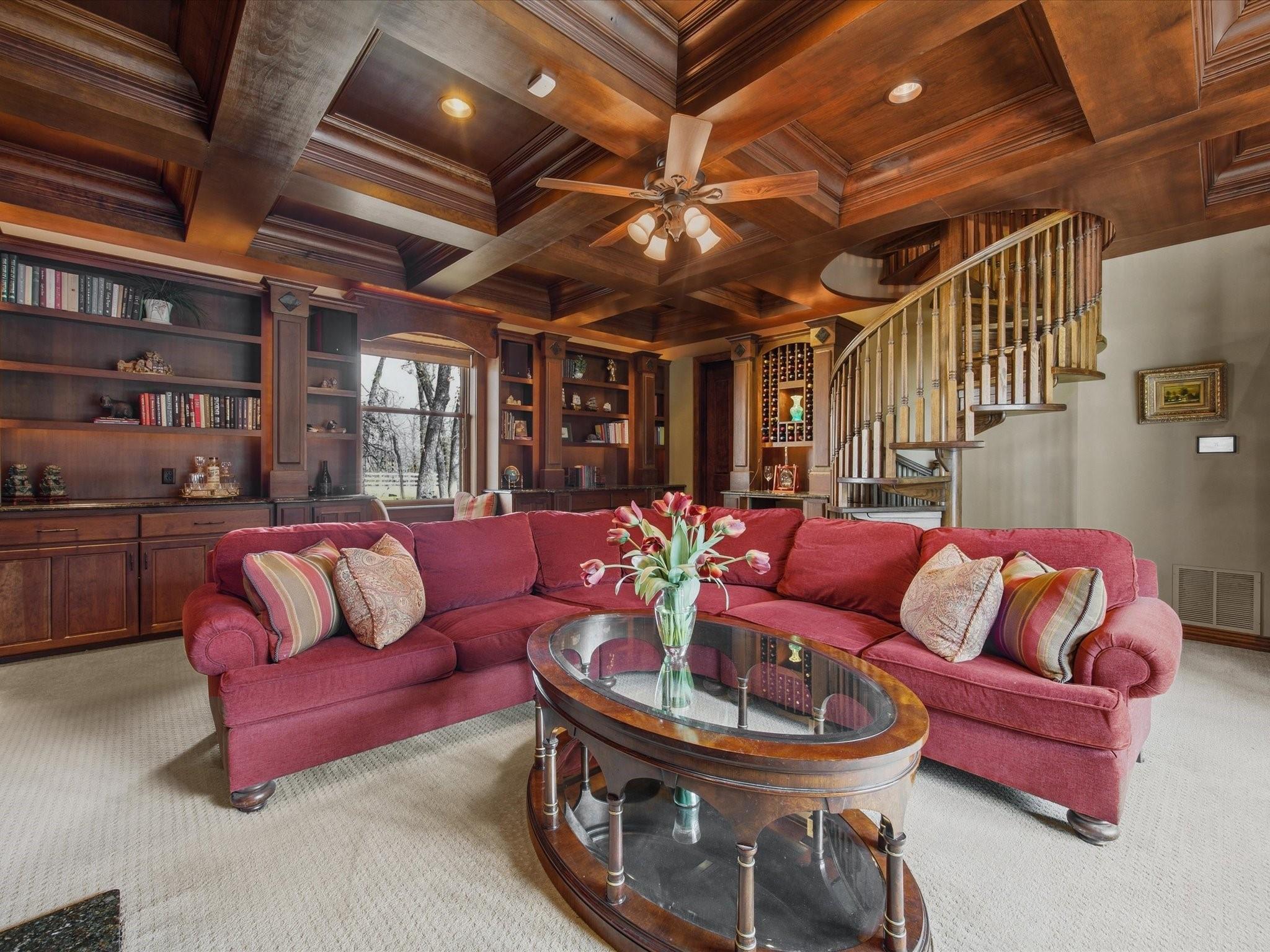 main property photo 13