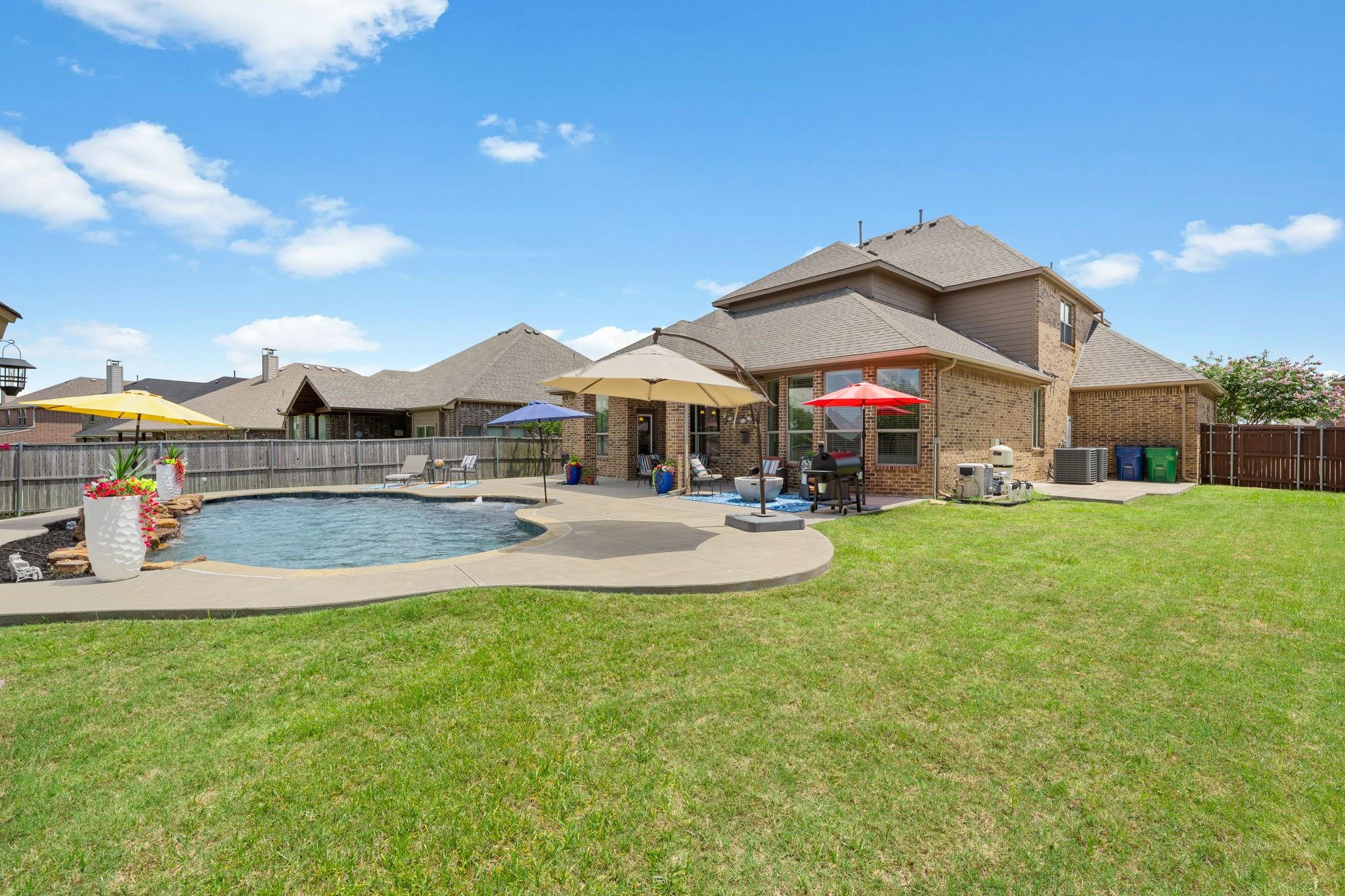 main property photo 31