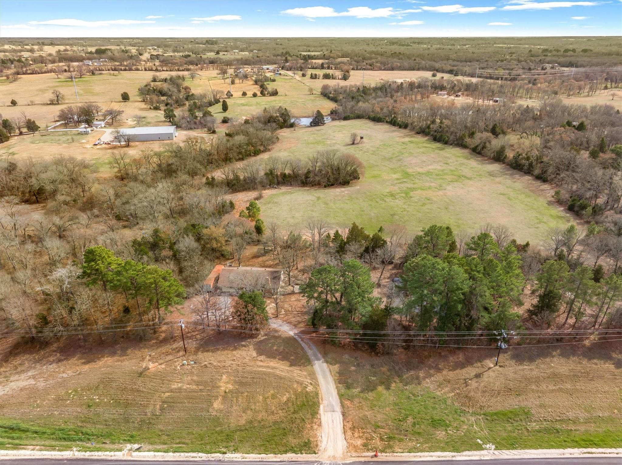 main property photo 30