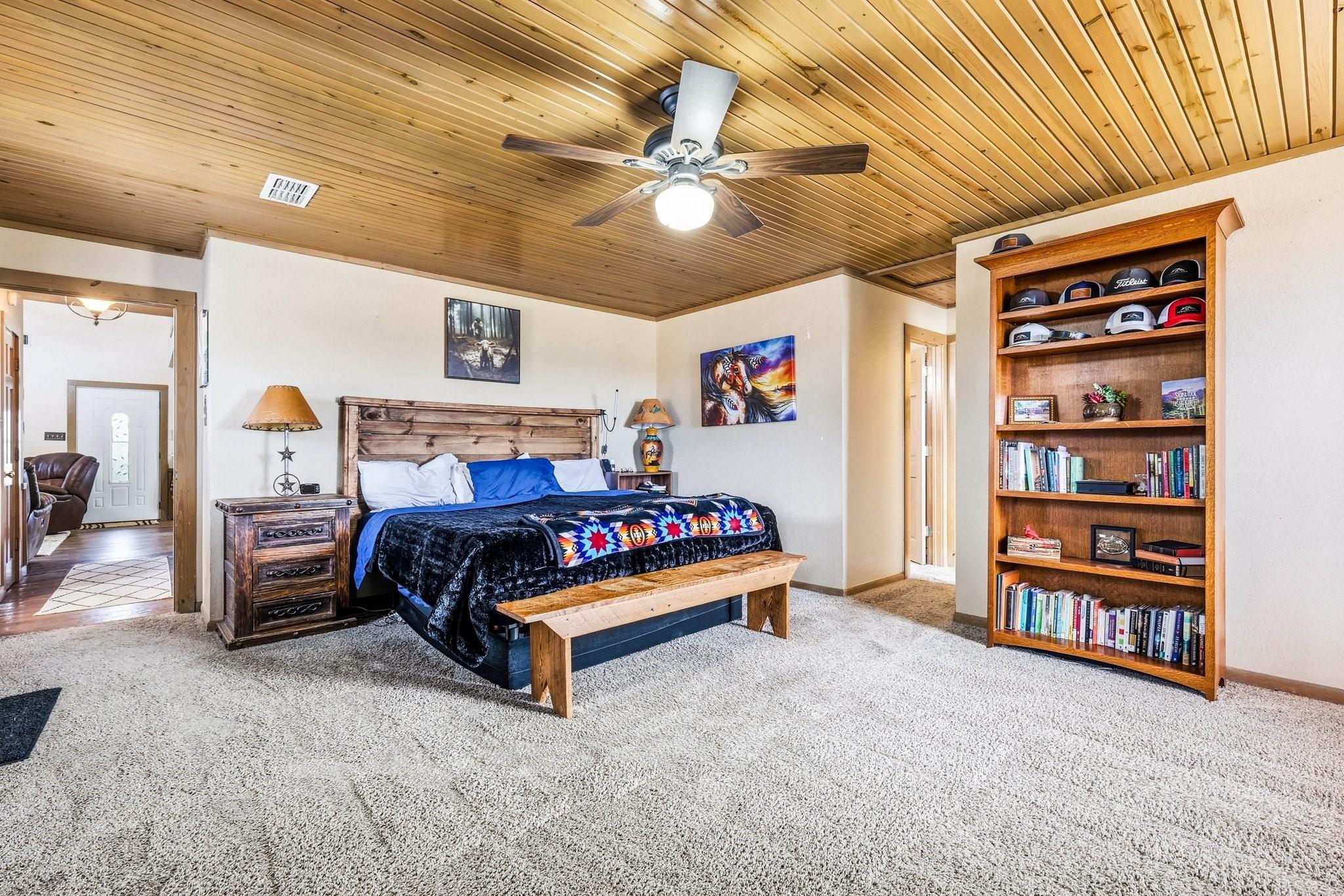 main property photo 12
