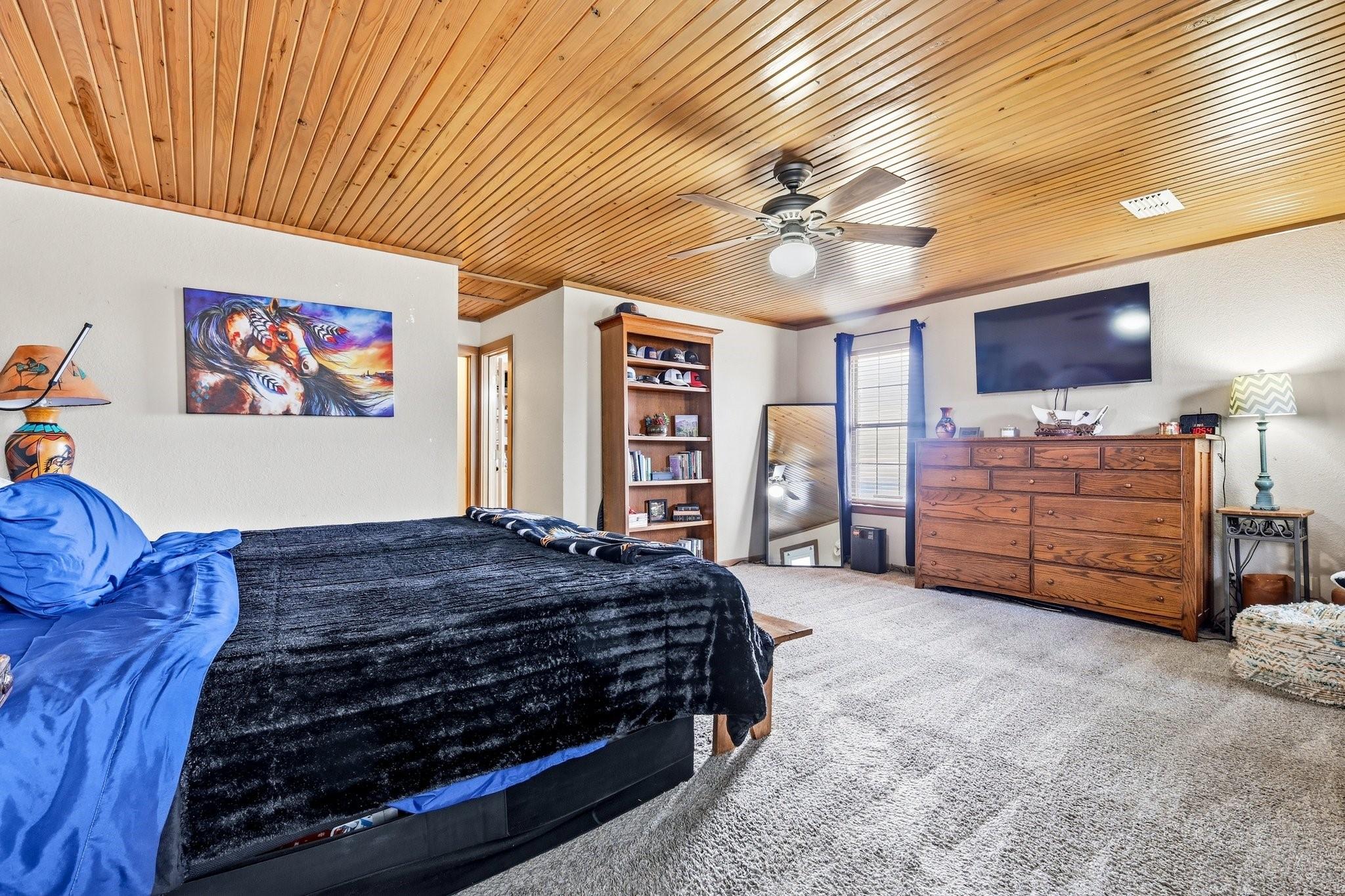main property photo 13
