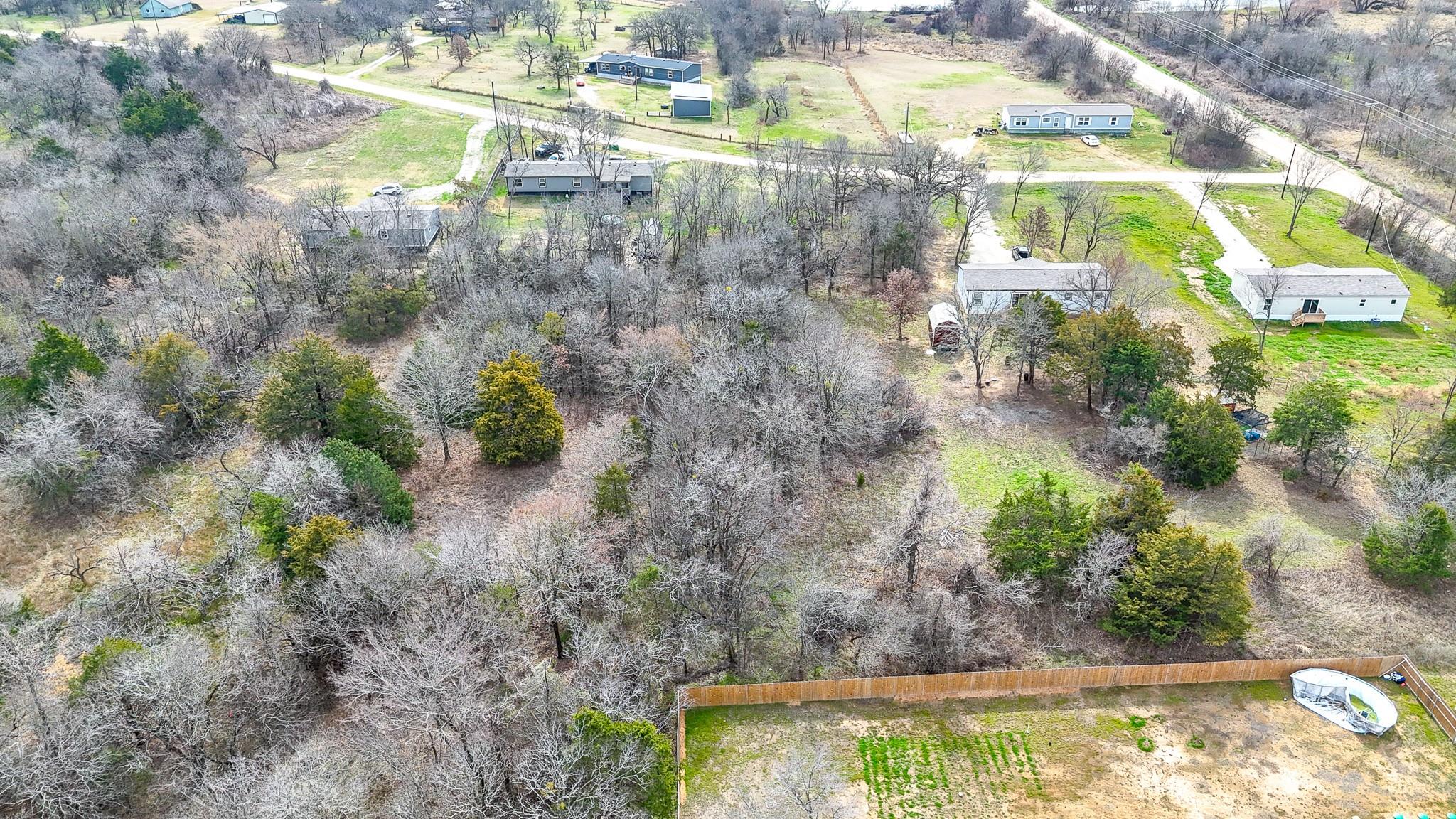 main property photo 23