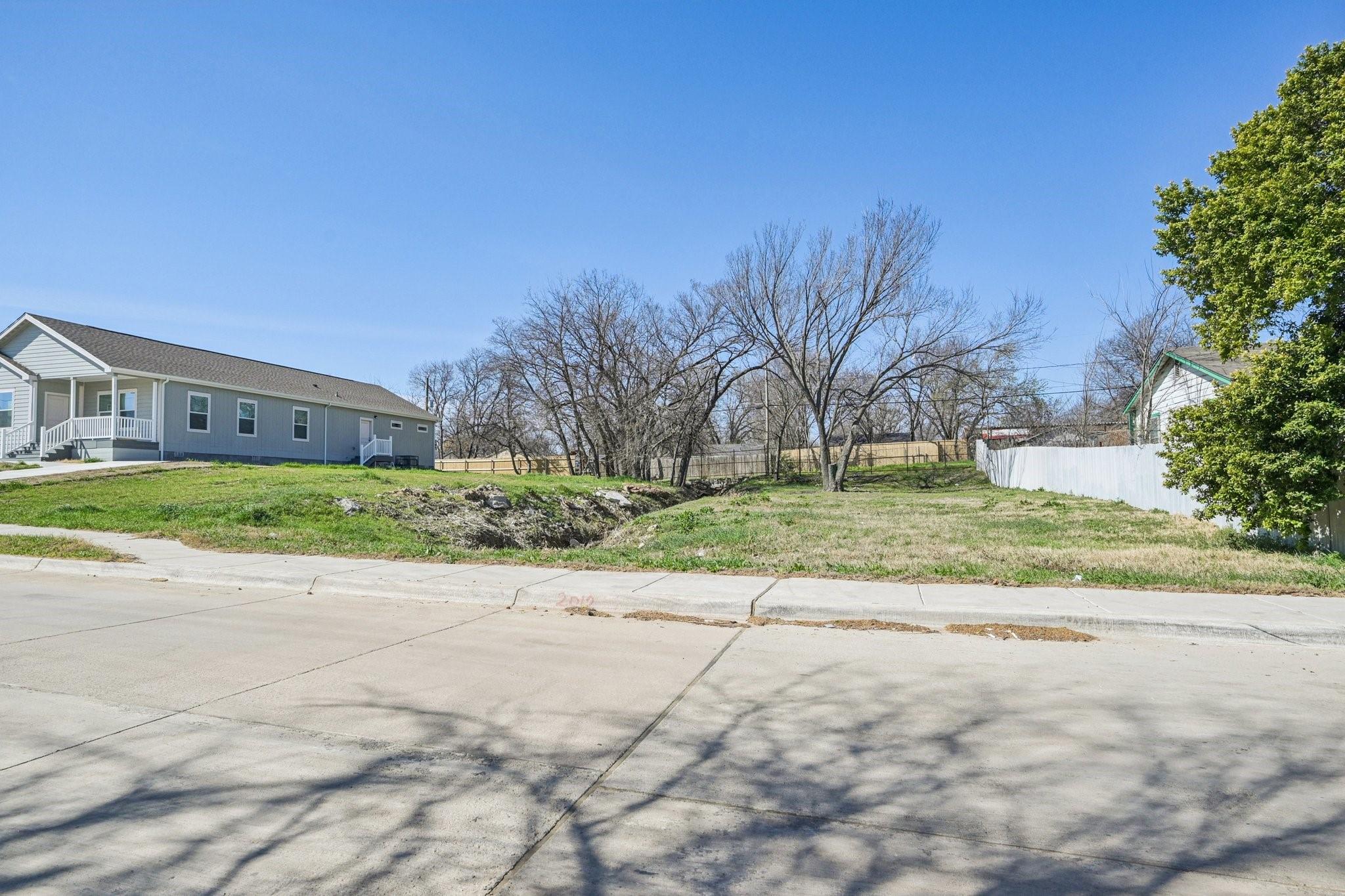 main property photo 2