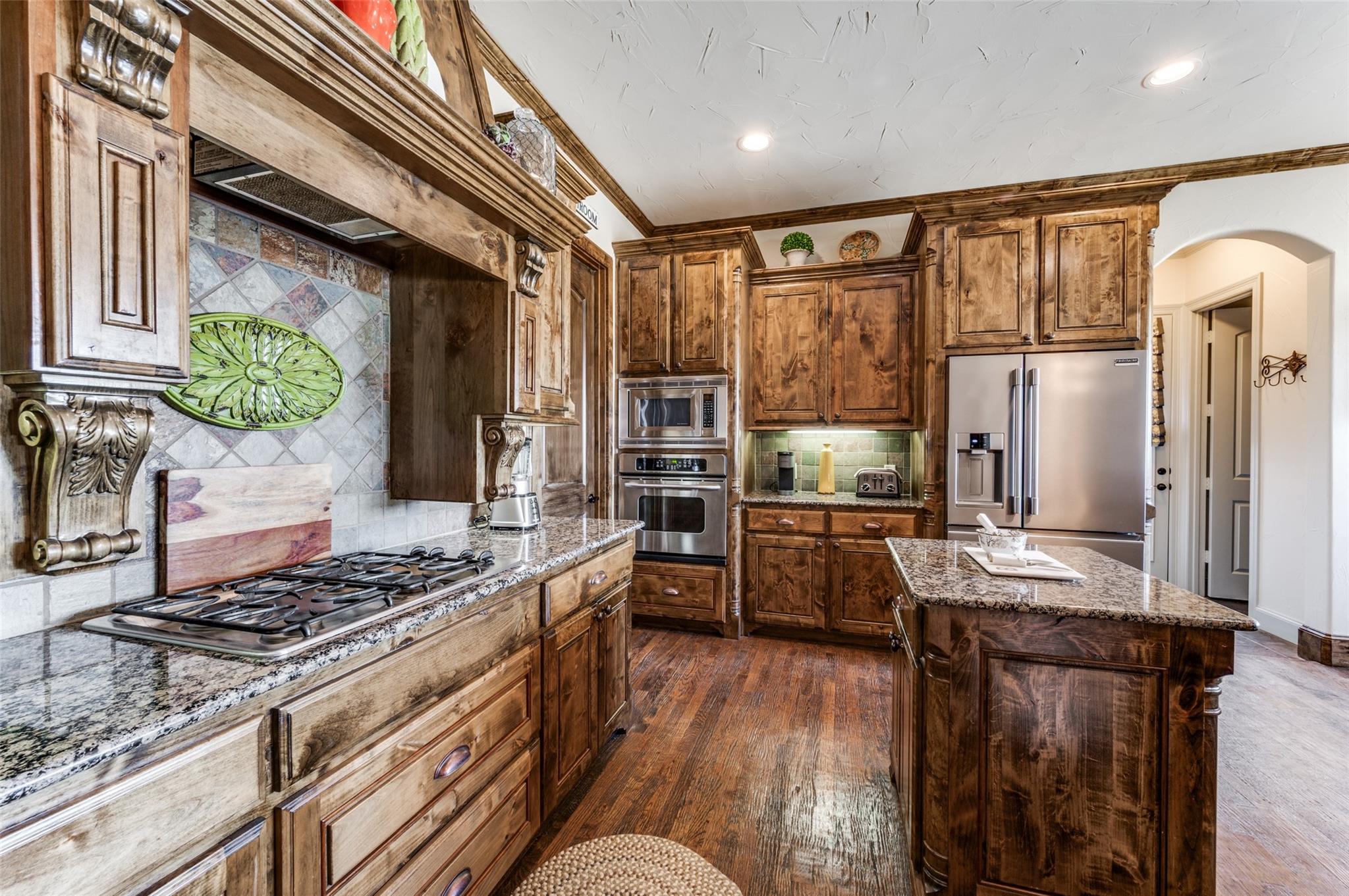 main property photo 8