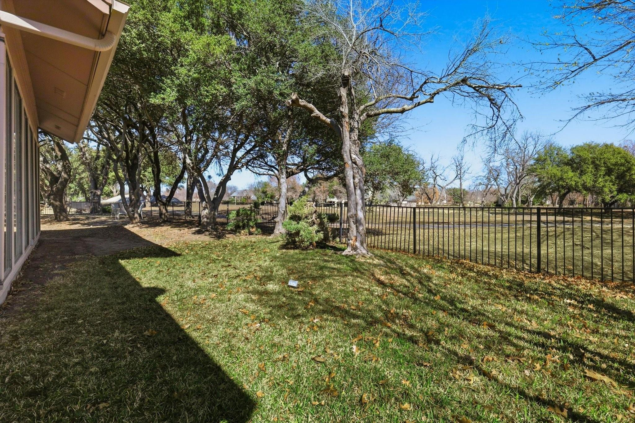 main property photo 24