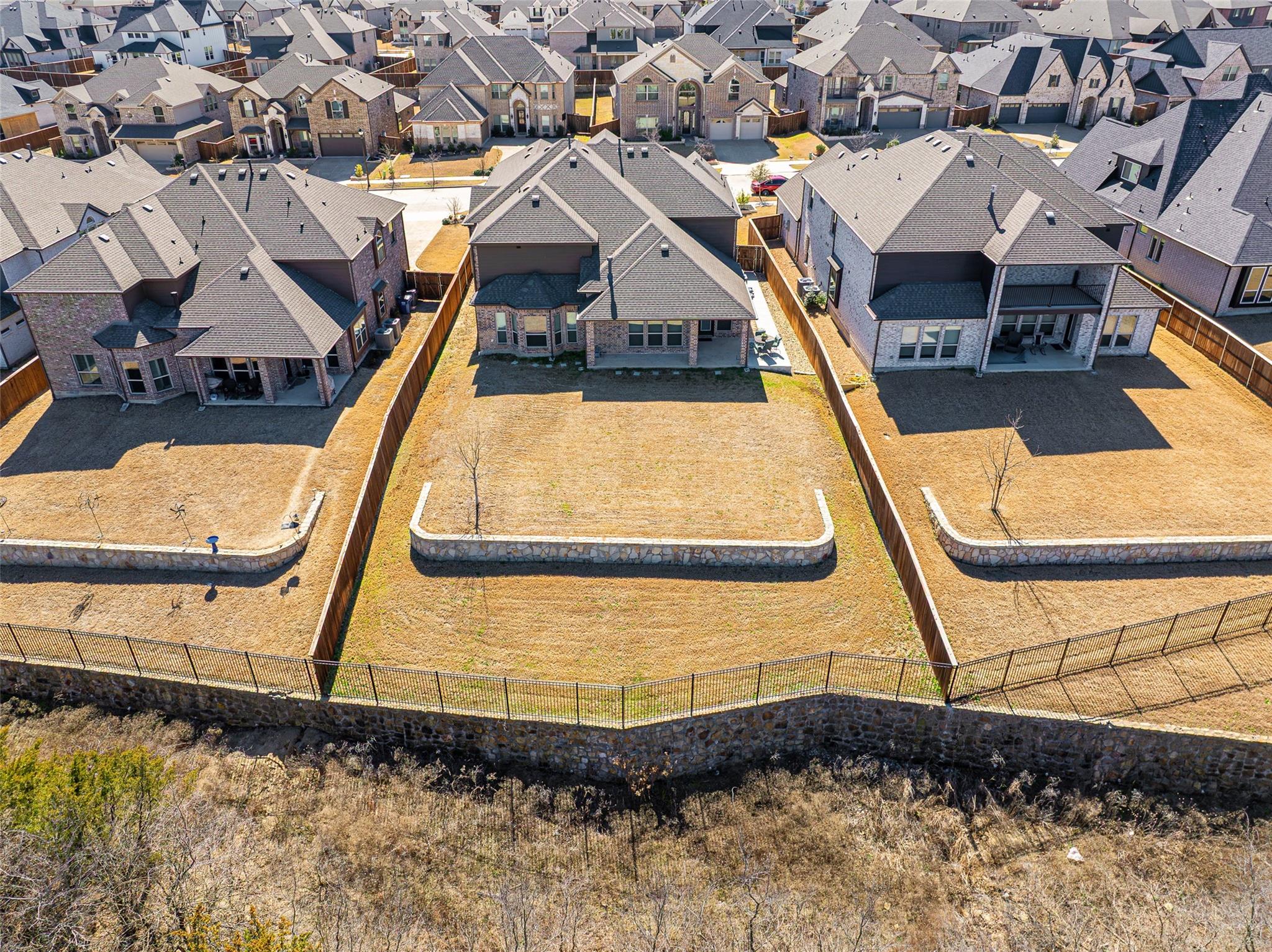 main property photo 29