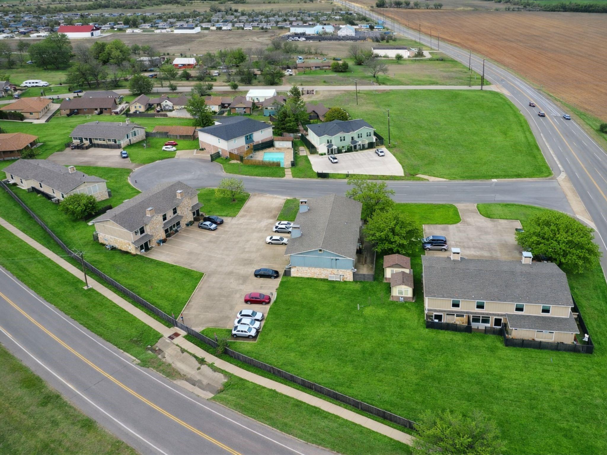 main property photo 3