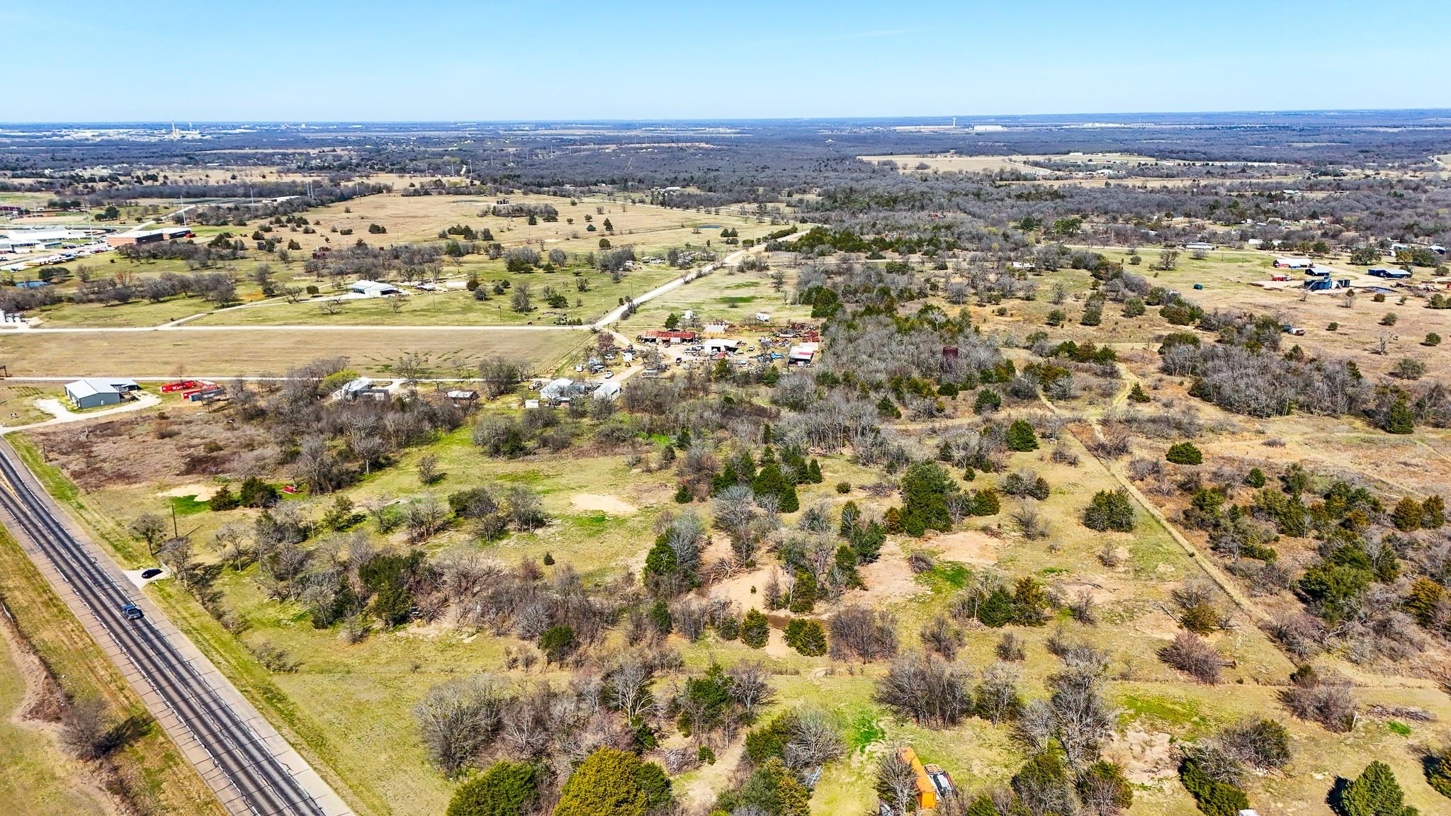 main property photo 10
