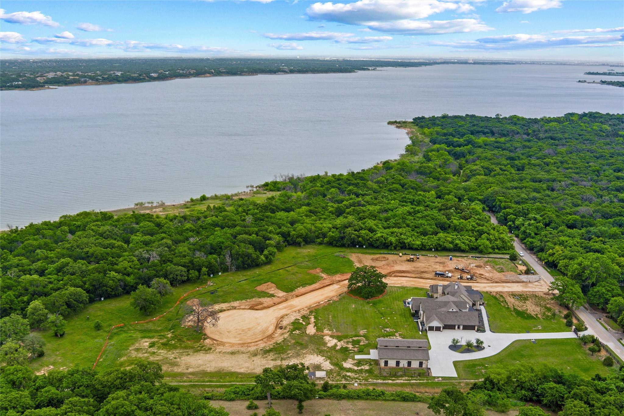 main property photo 13