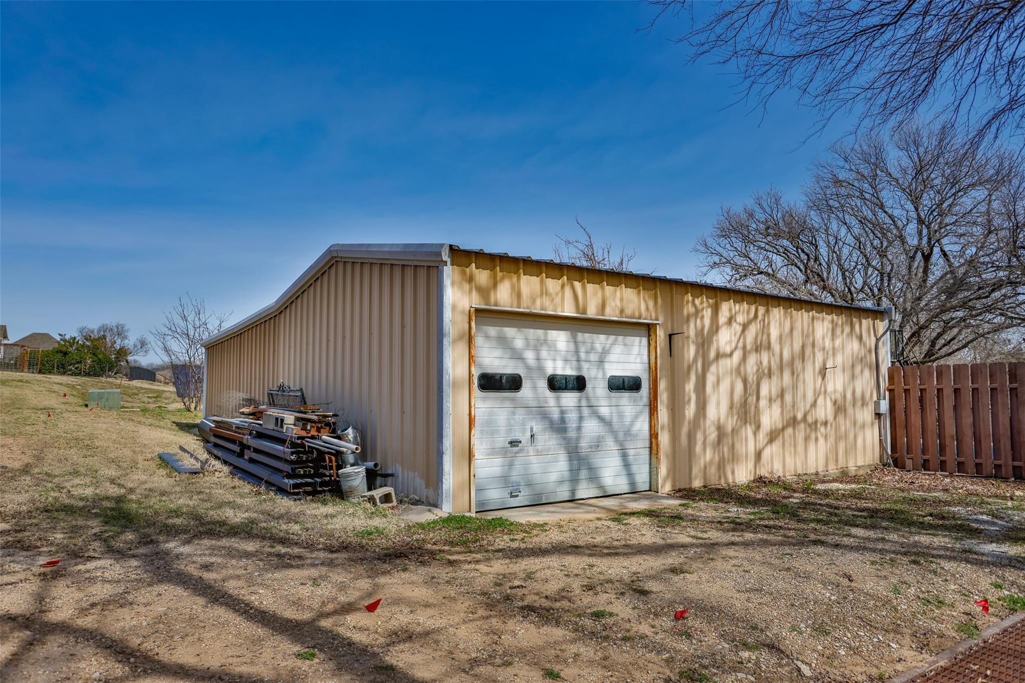 main property photo 31