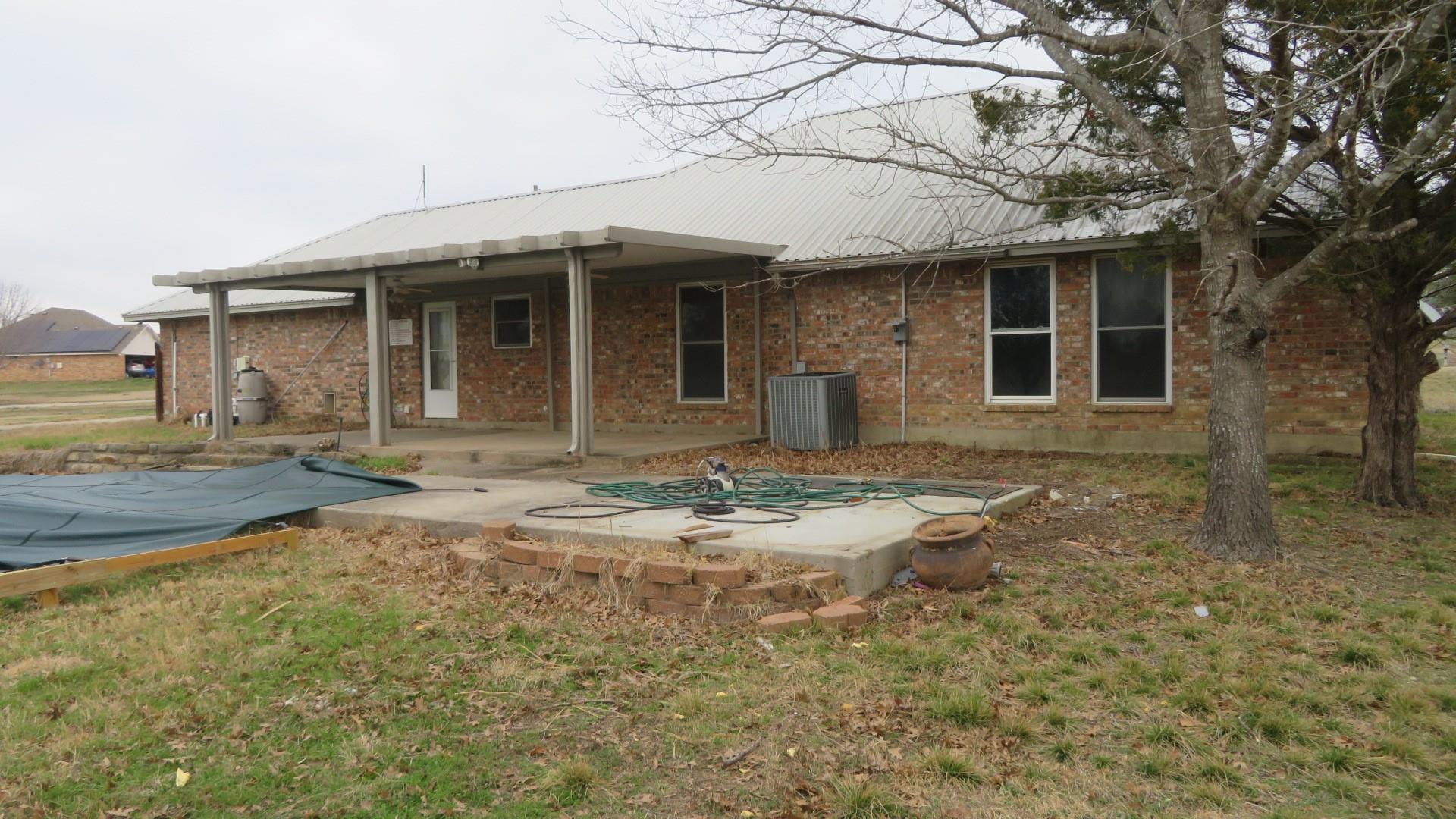 main property photo 16
