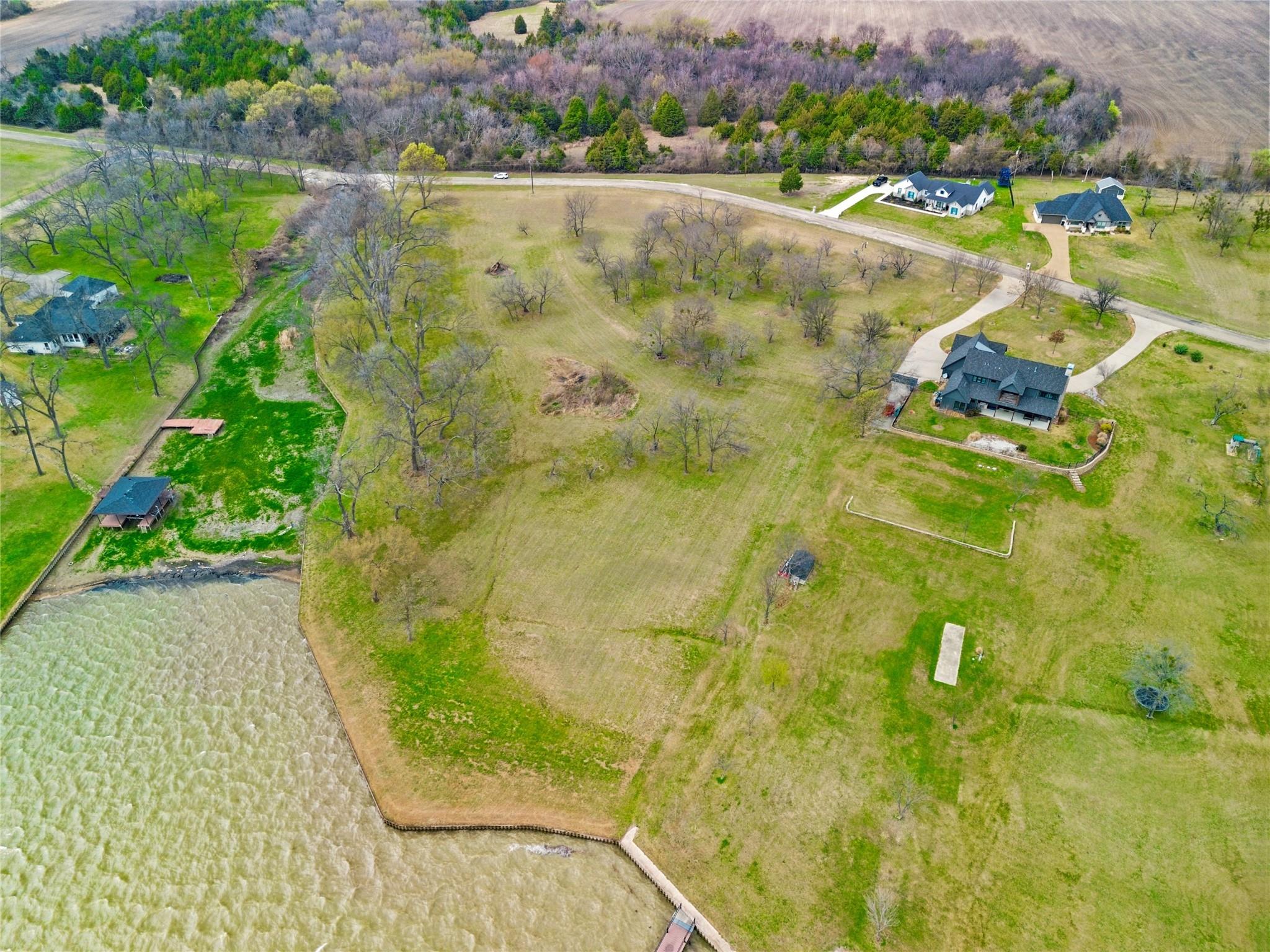 main property photo 11
