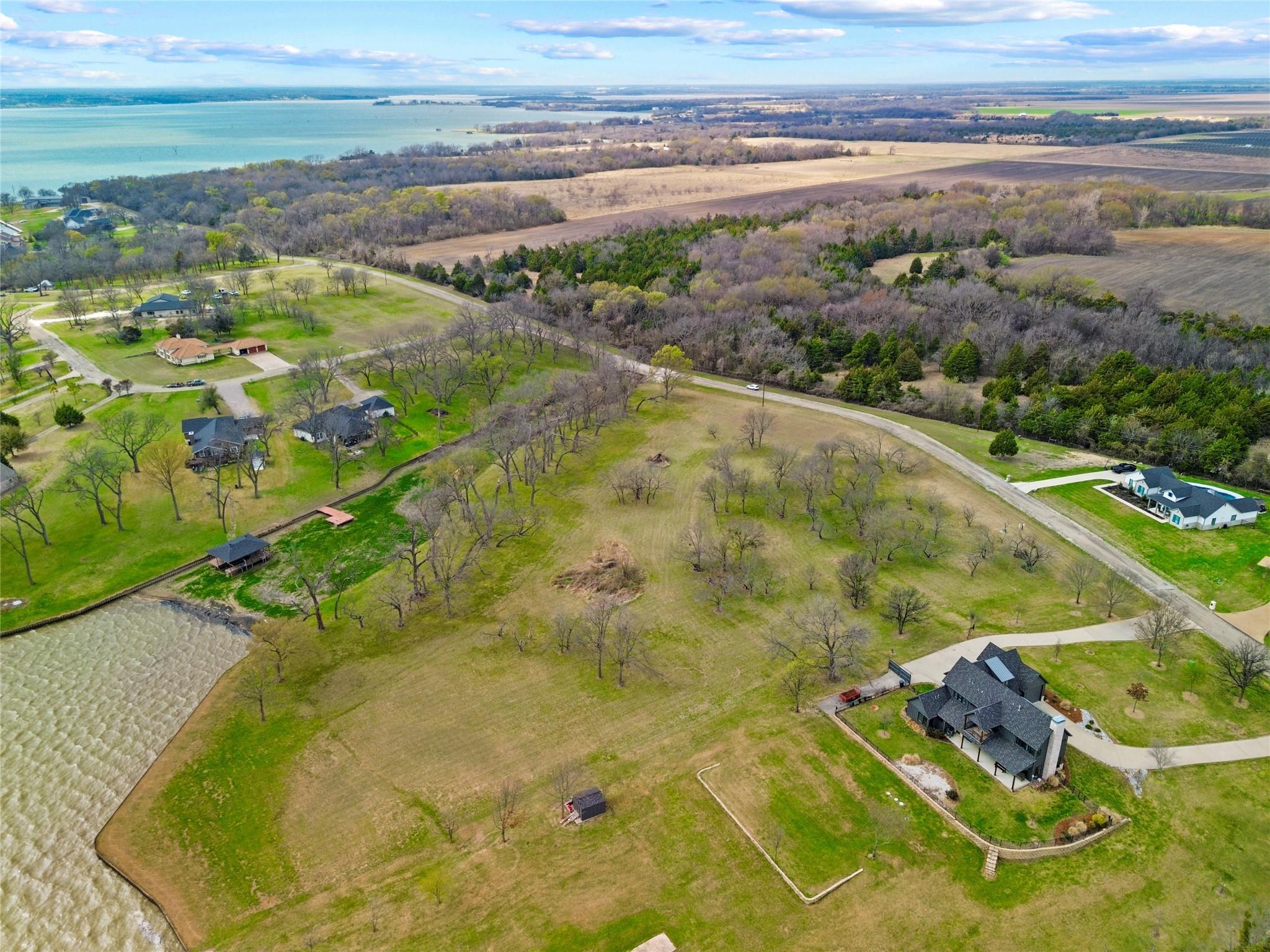 main property photo 12