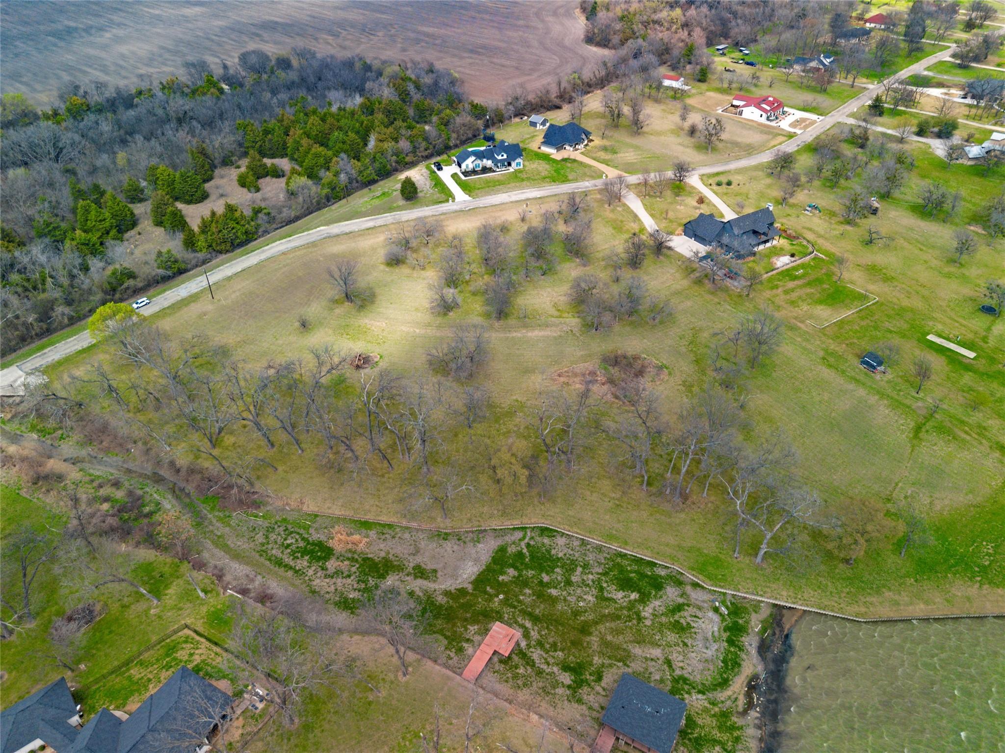 main property photo 9