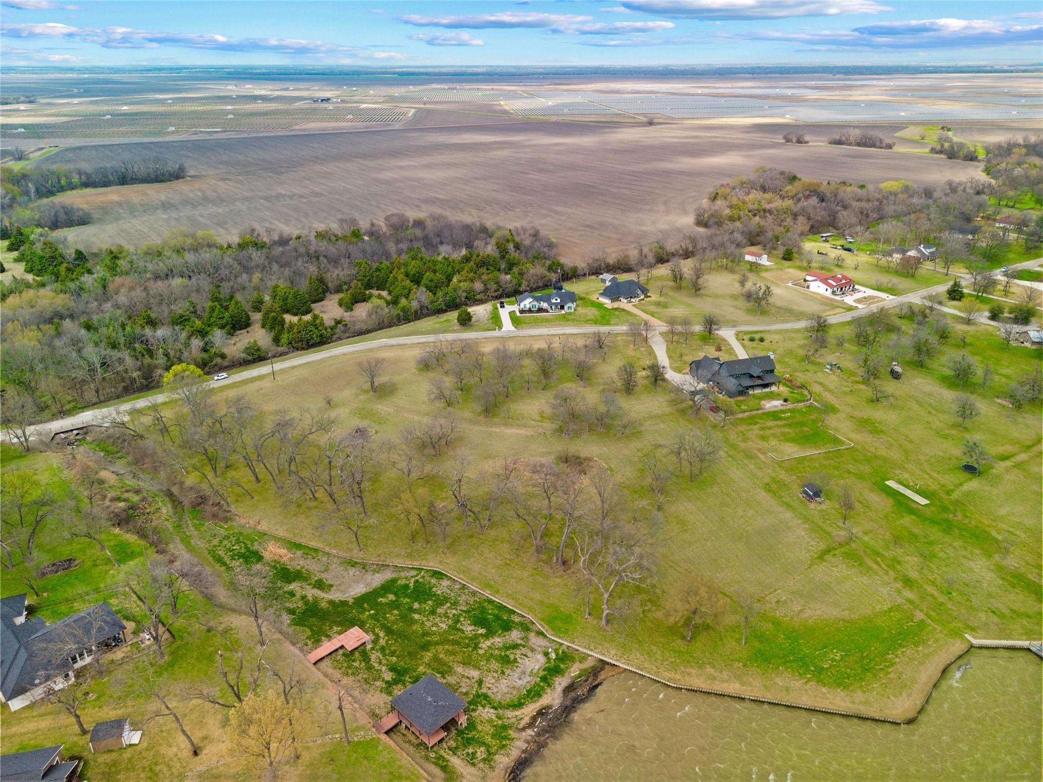 main property photo 11