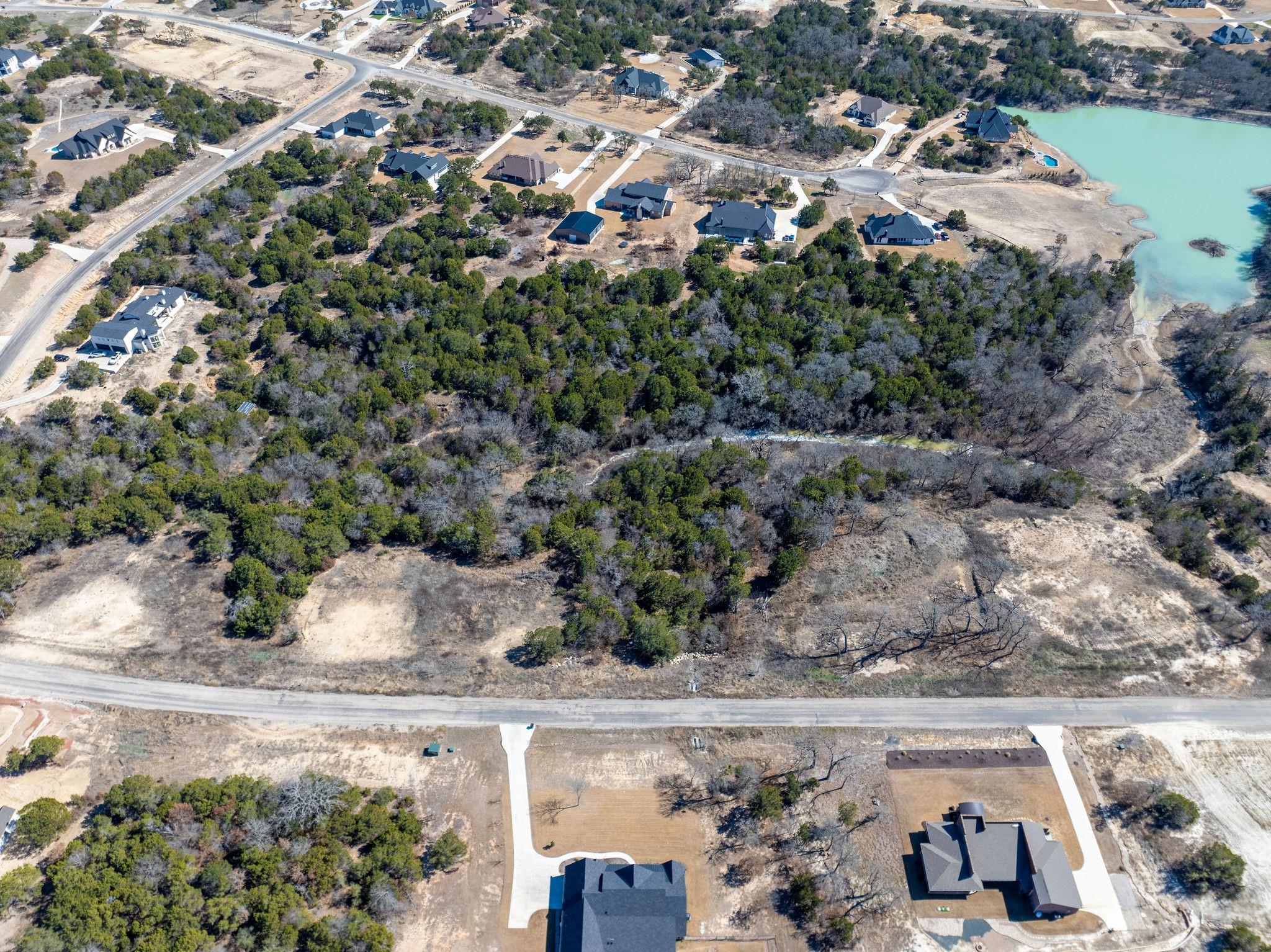 main property photo 10