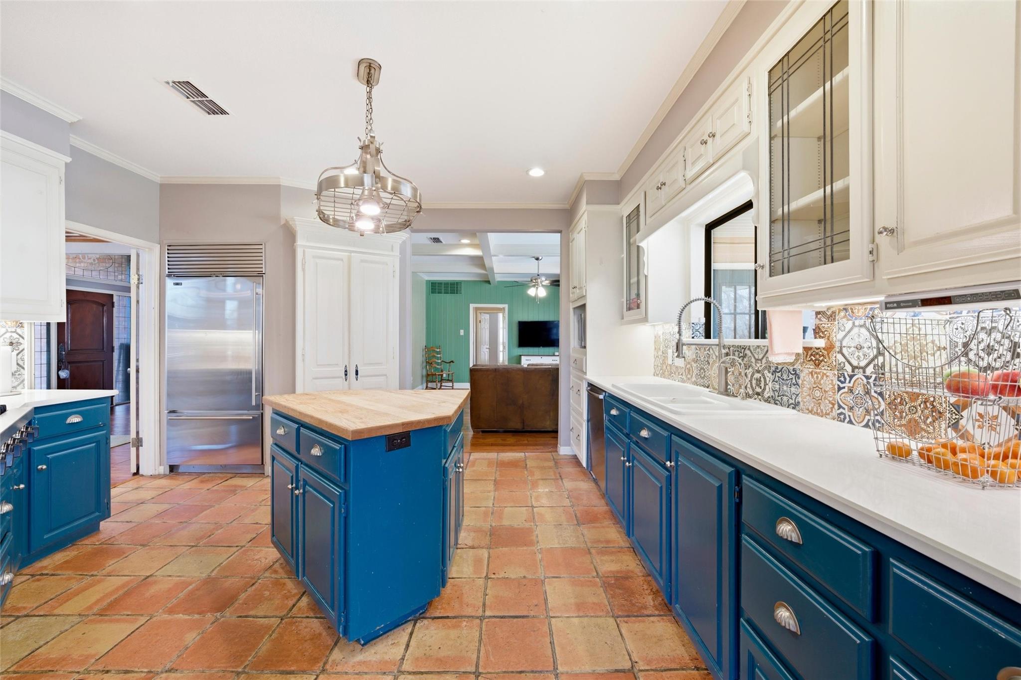 main property photo 6