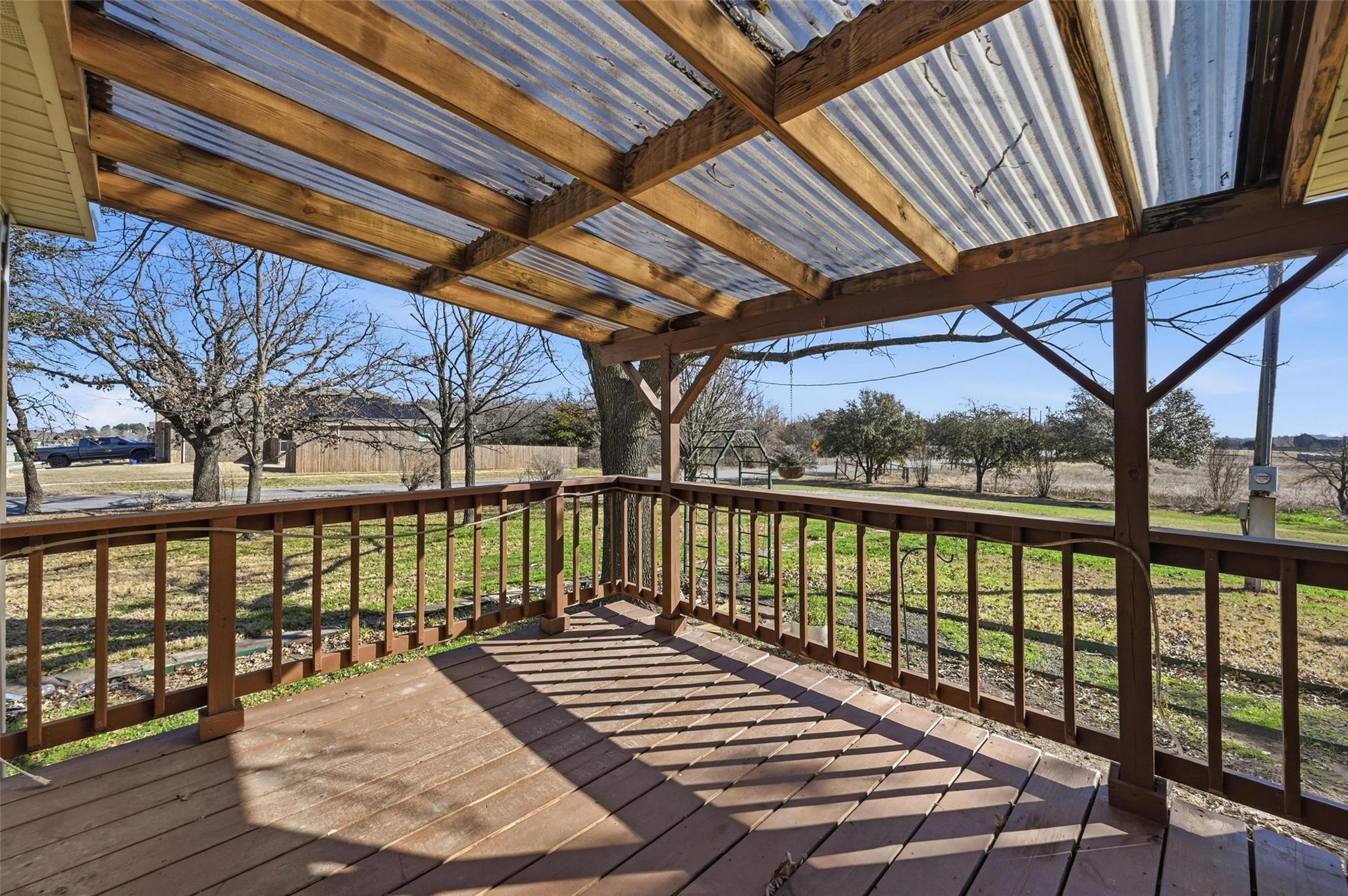 main property photo 28