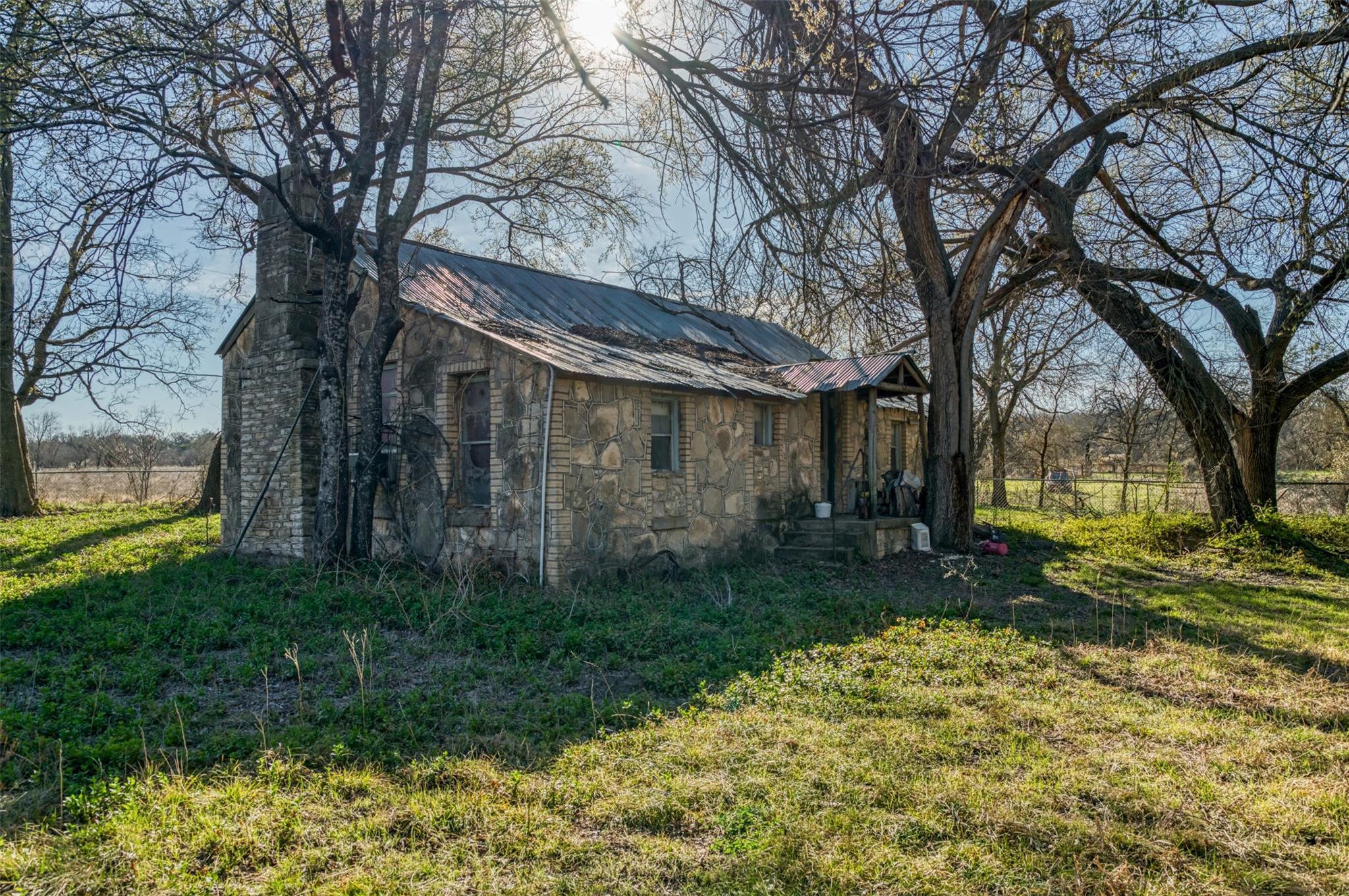 main property photo 21