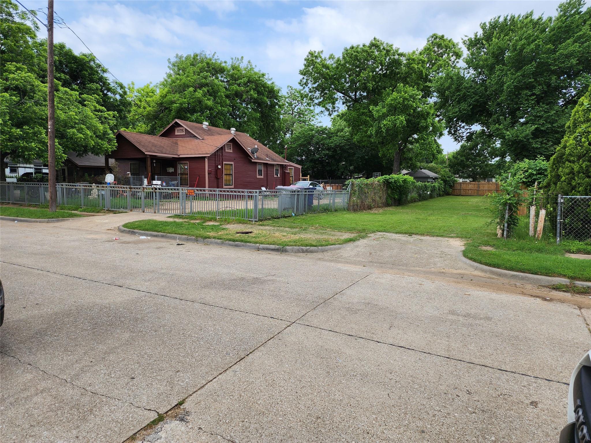 main property photo 4