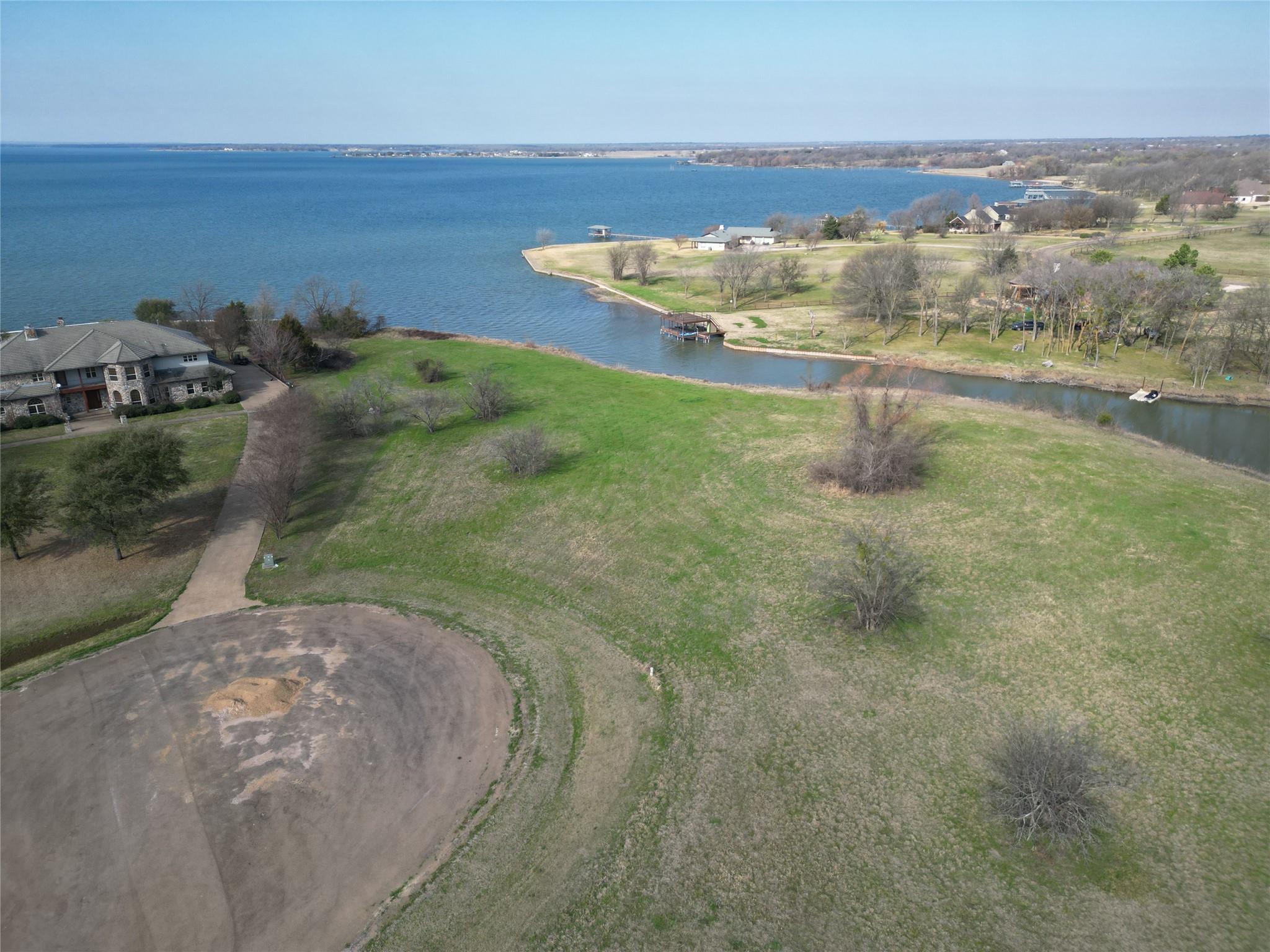 main property photo 10