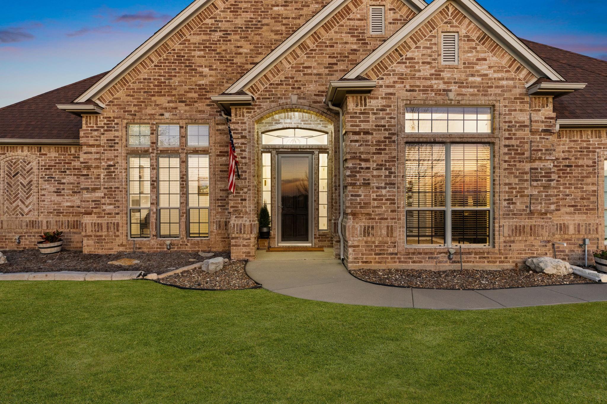 main property photo 3