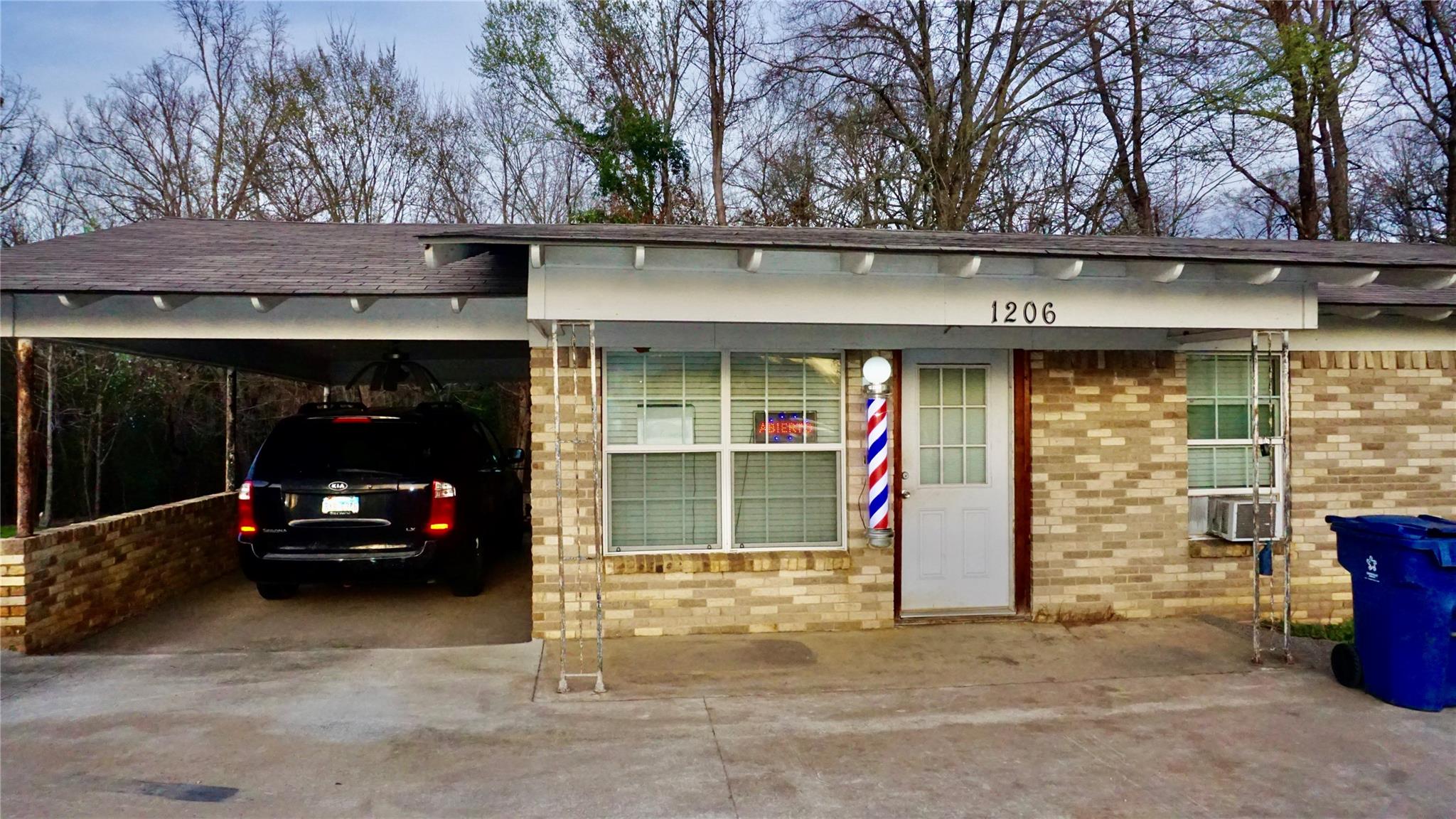 main property photo 12