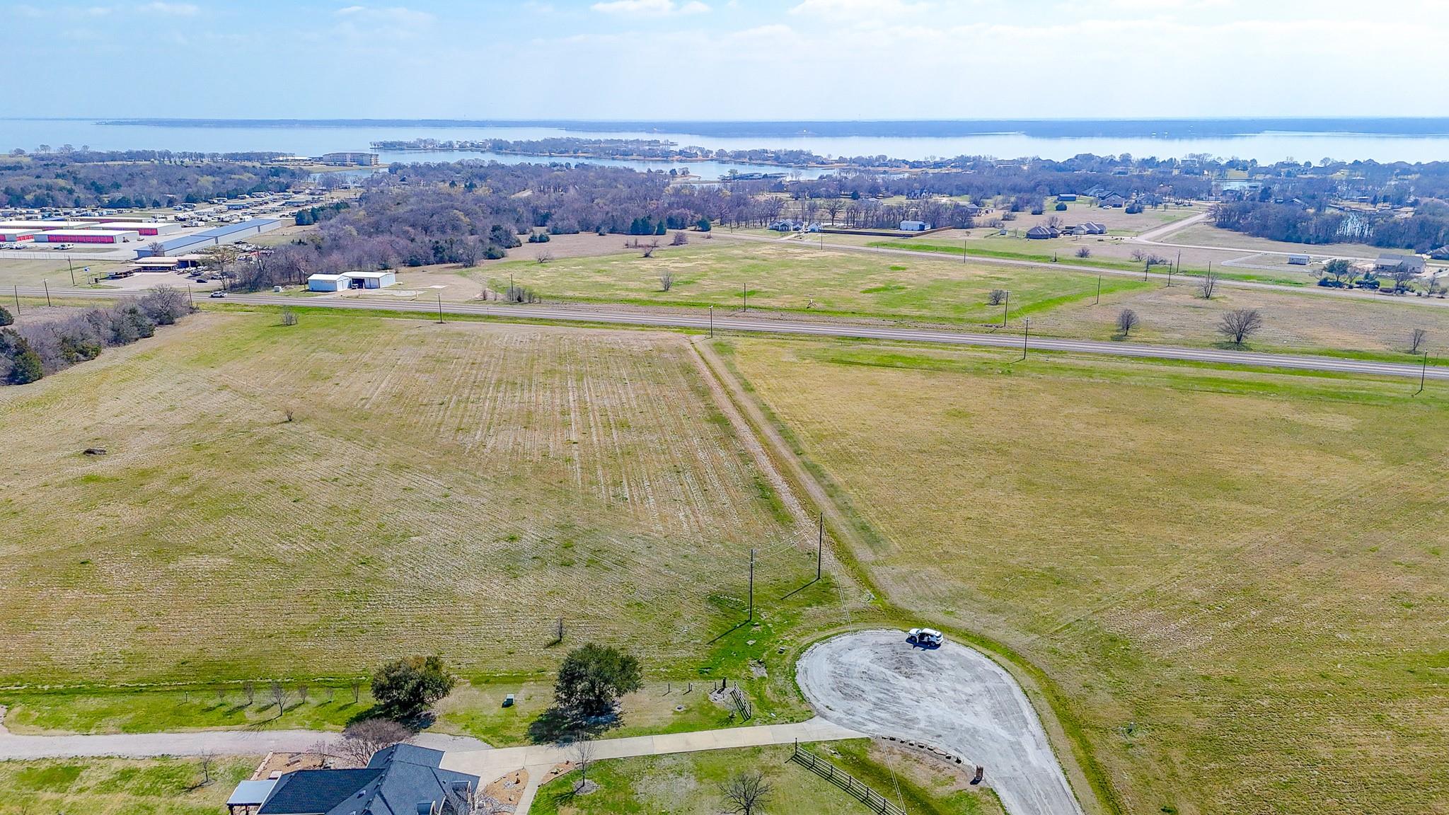 main property photo 4