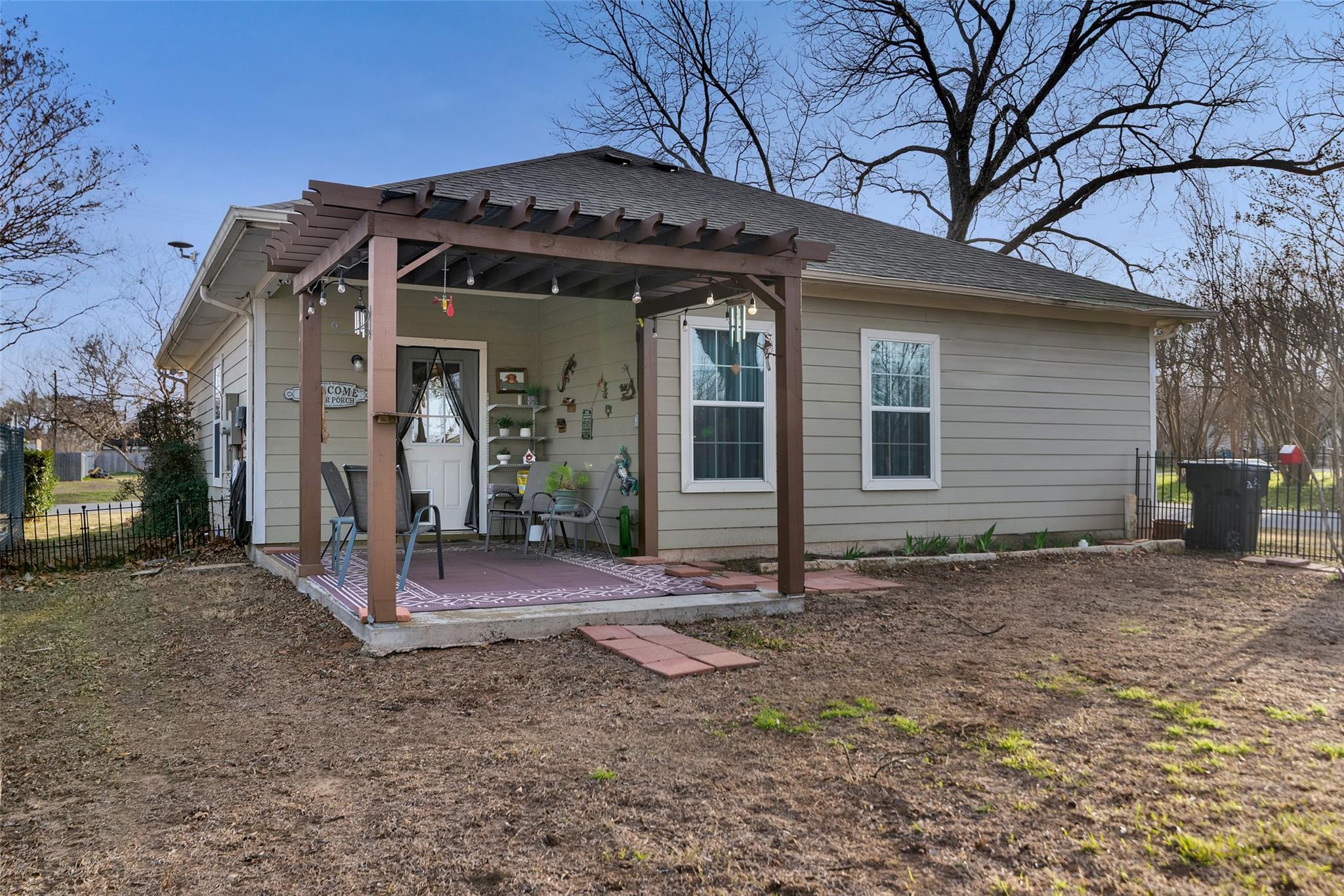 main property photo 17