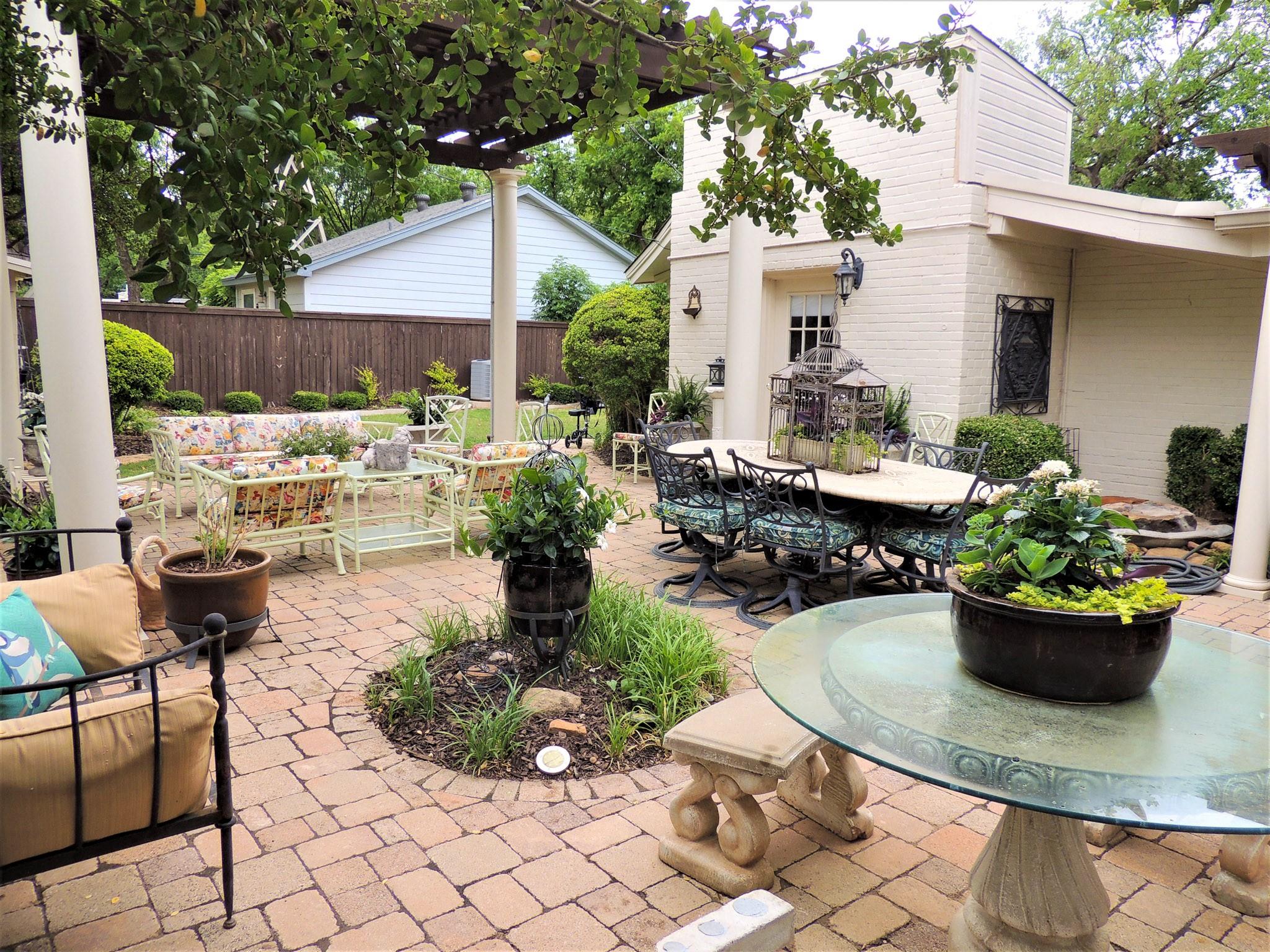 main property photo 34