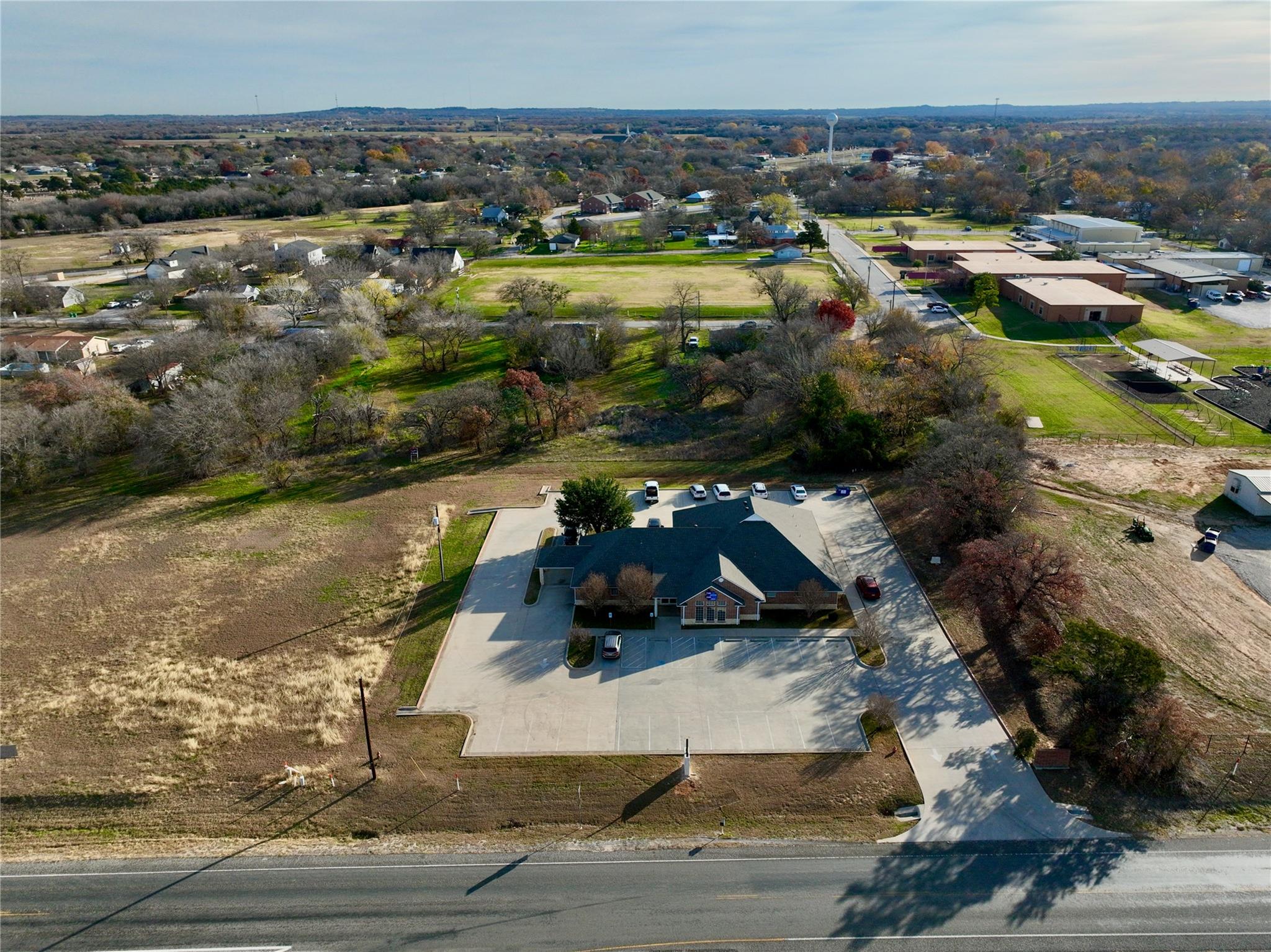 main property photo 10