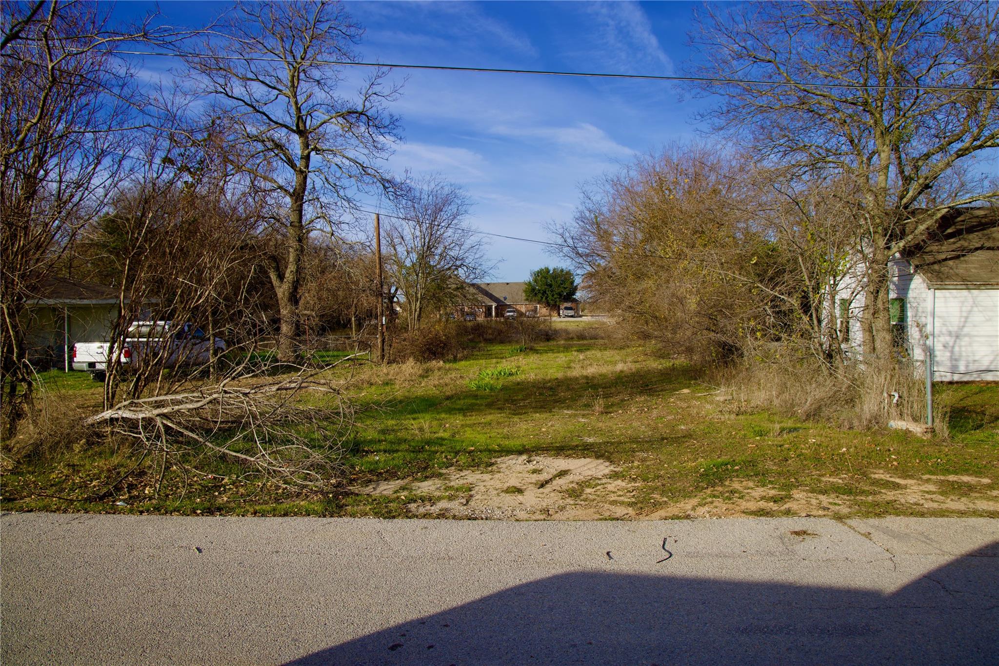 main property photo 19