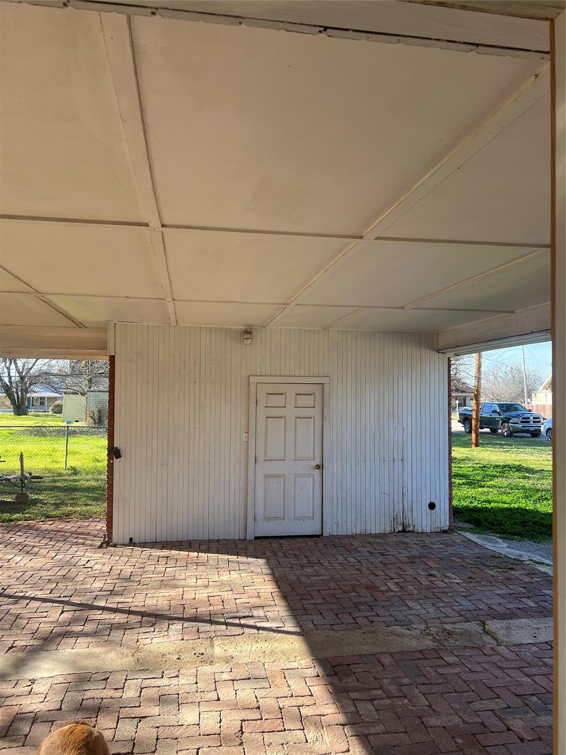main property photo 32