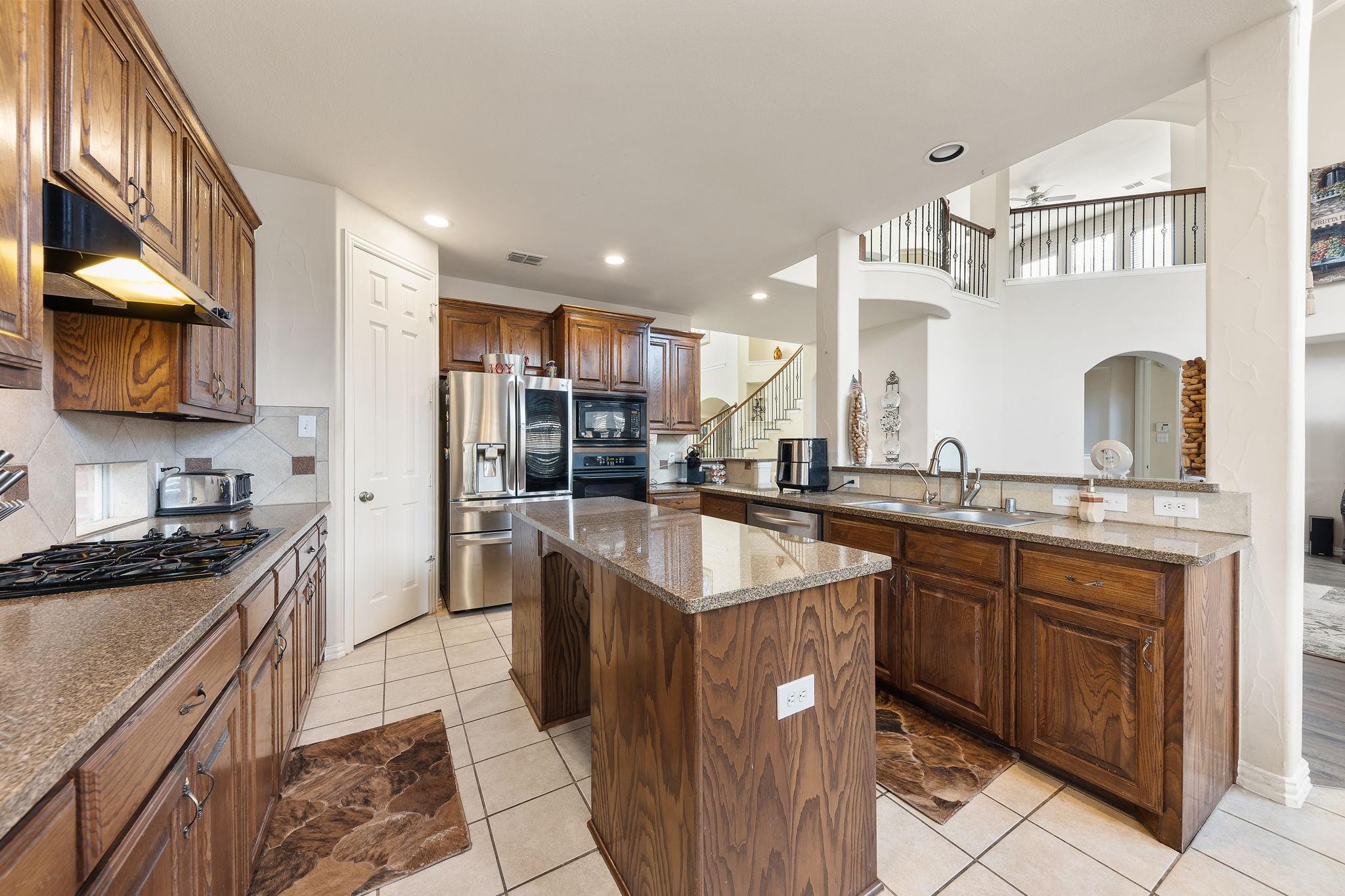 main property photo 15