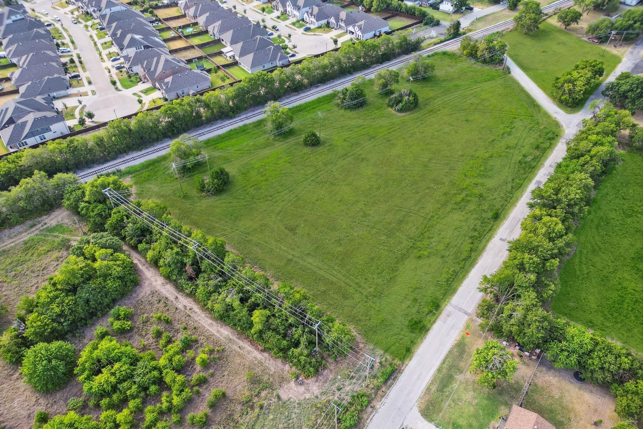 main property photo 7