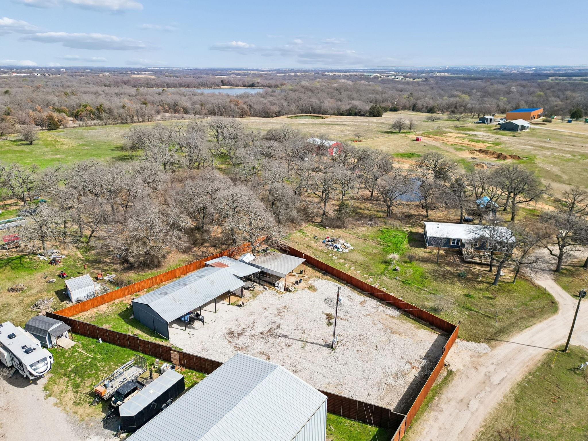 main property photo 13