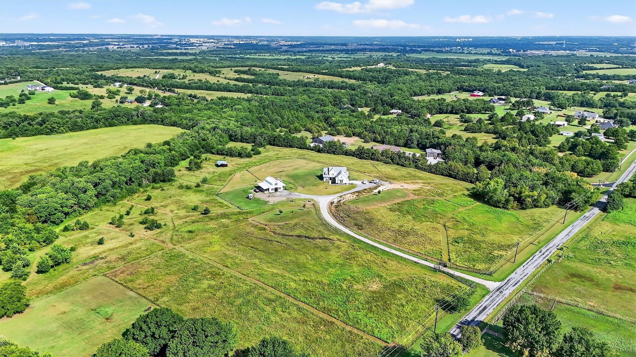 main property photo 10