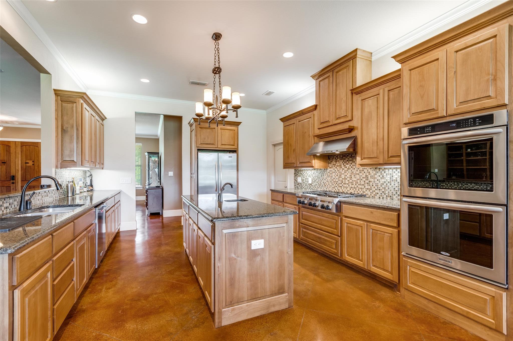 main property photo 9