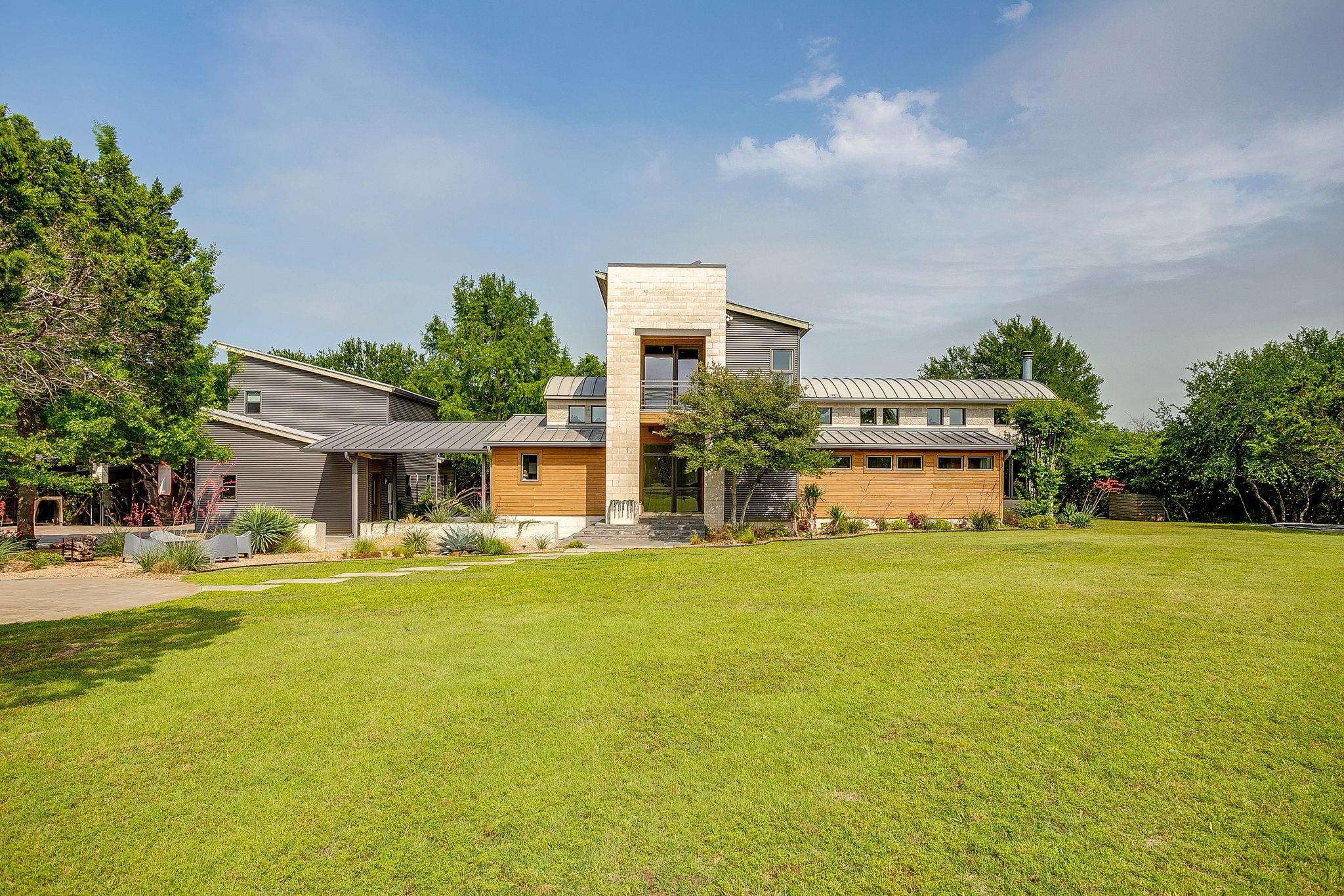 main property photo 37