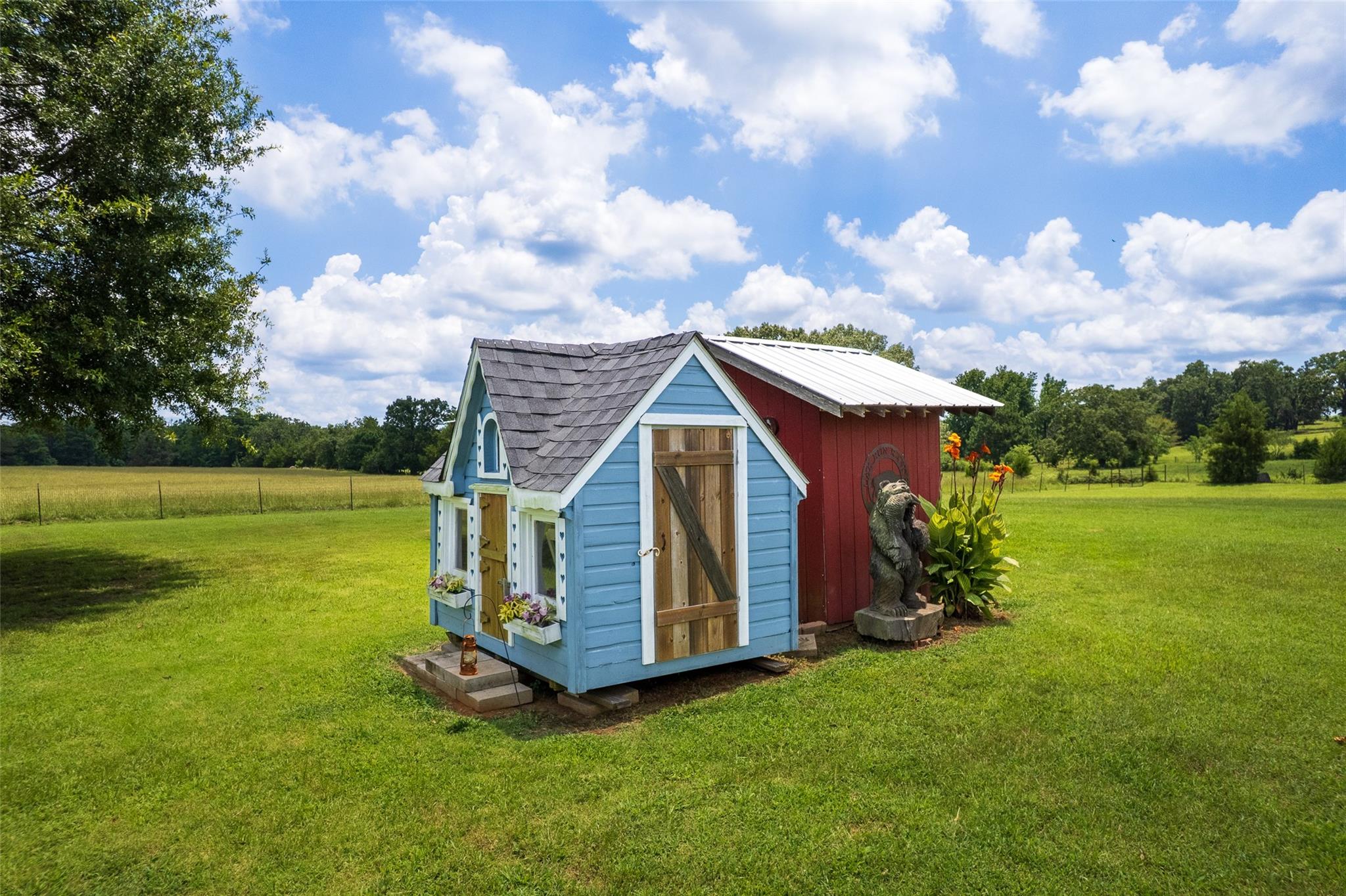 main property photo 15